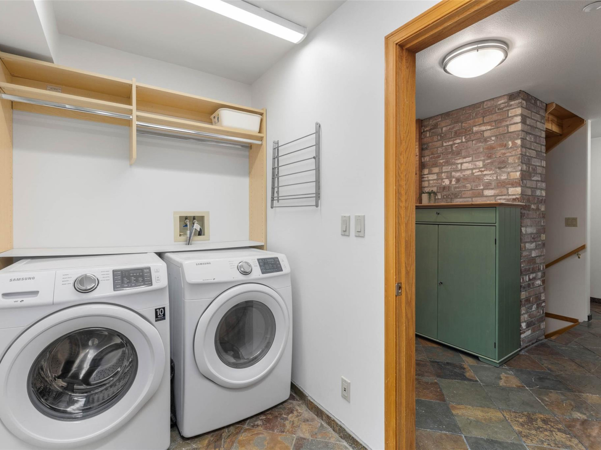 9548 Emerald Drive image 32