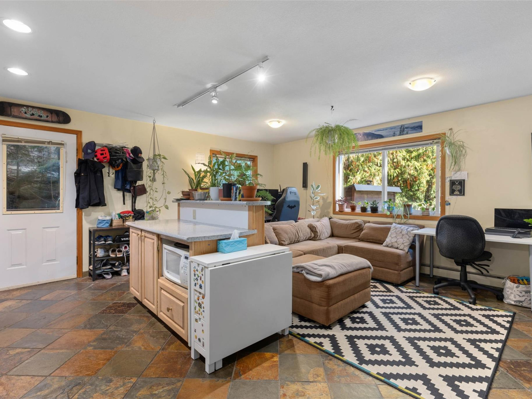 9548 Emerald Drive image 33