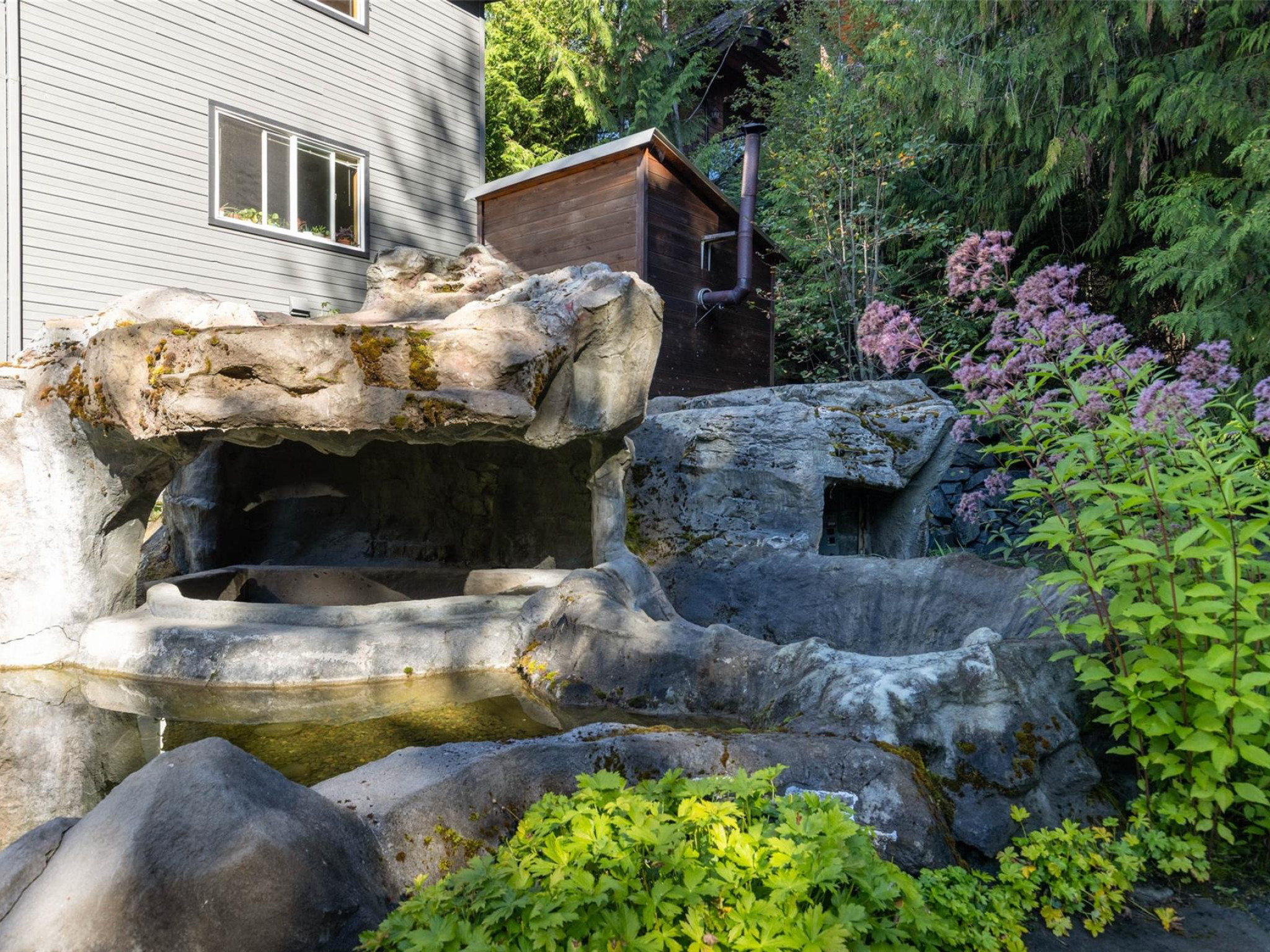 9548 Emerald Drive image 38