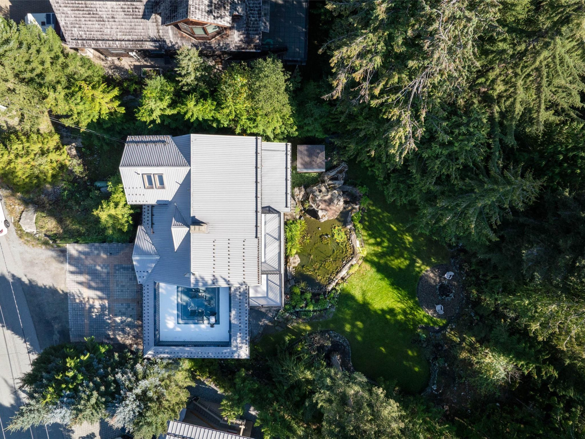 9548 Emerald Drive image 4