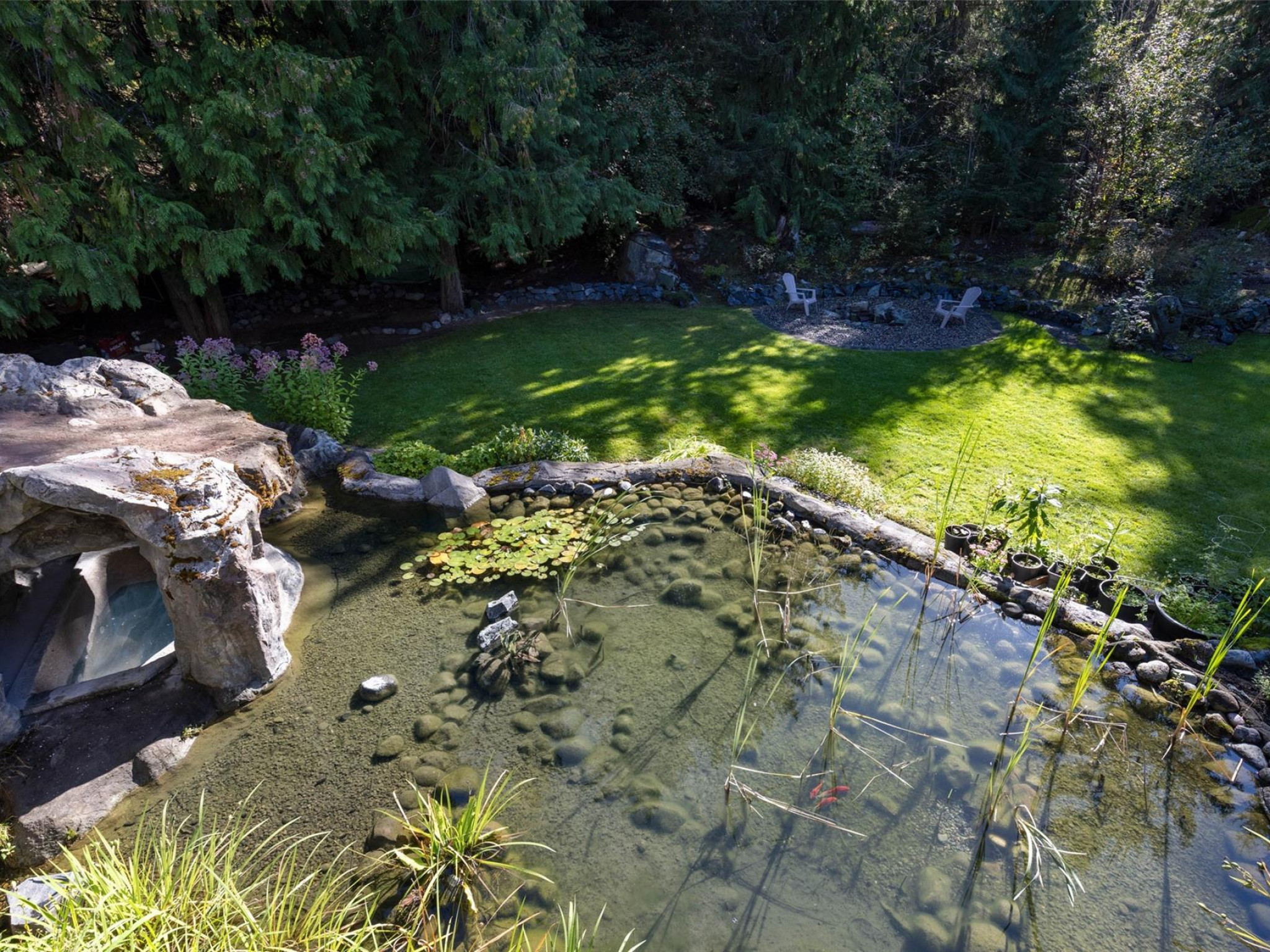 9548 Emerald Drive image 5