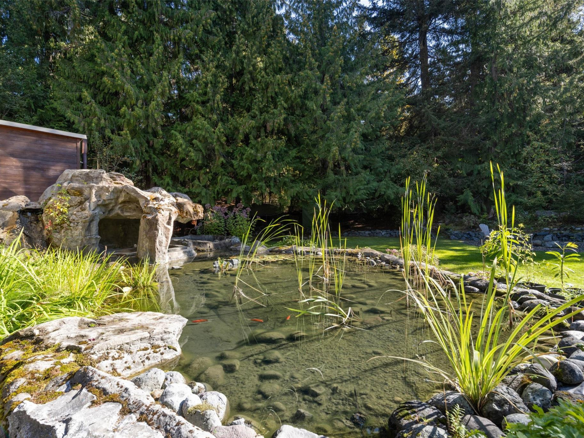 9548 Emerald Drive image 6