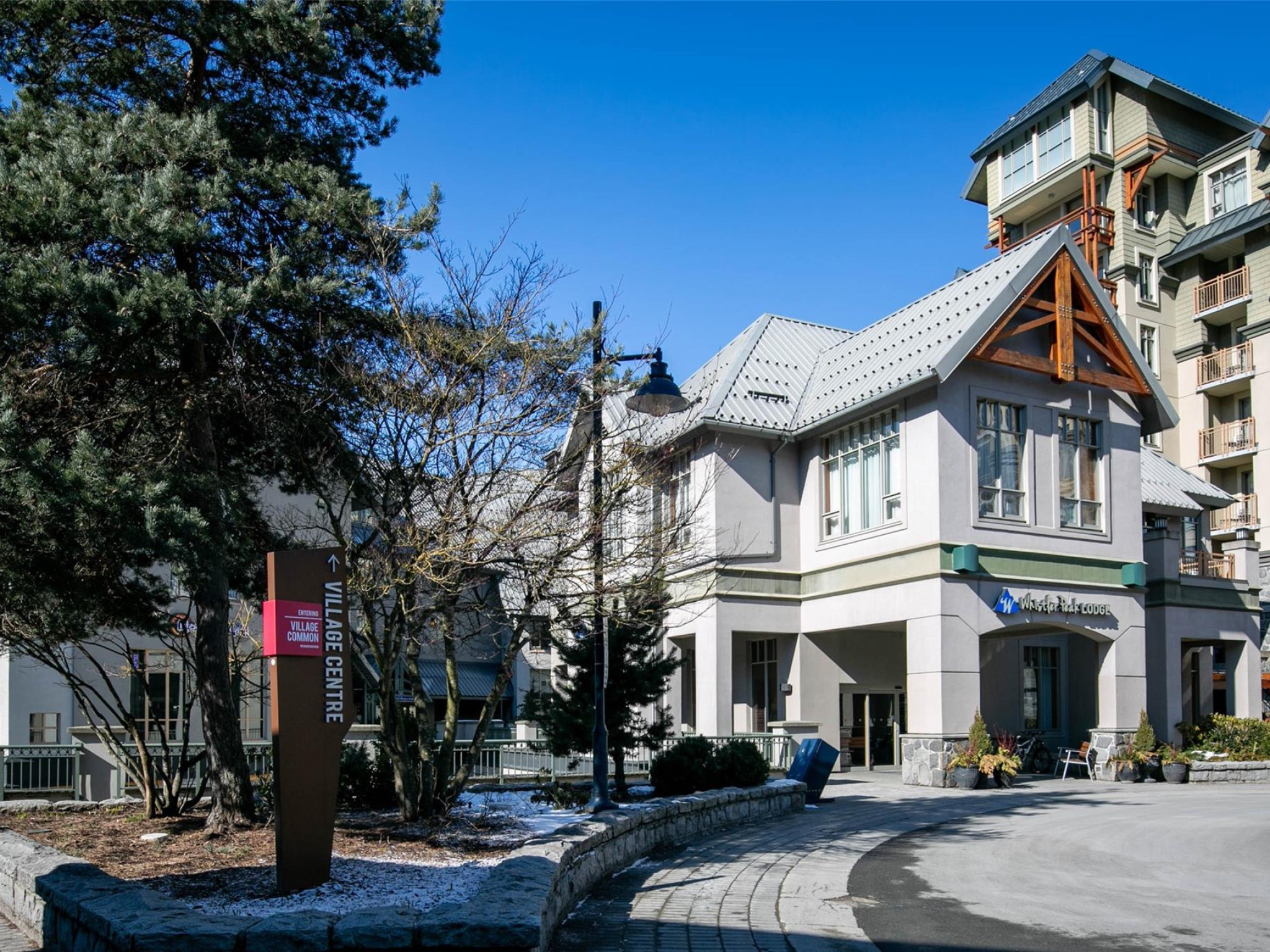 4407-4295 Blackcomb Way image 13