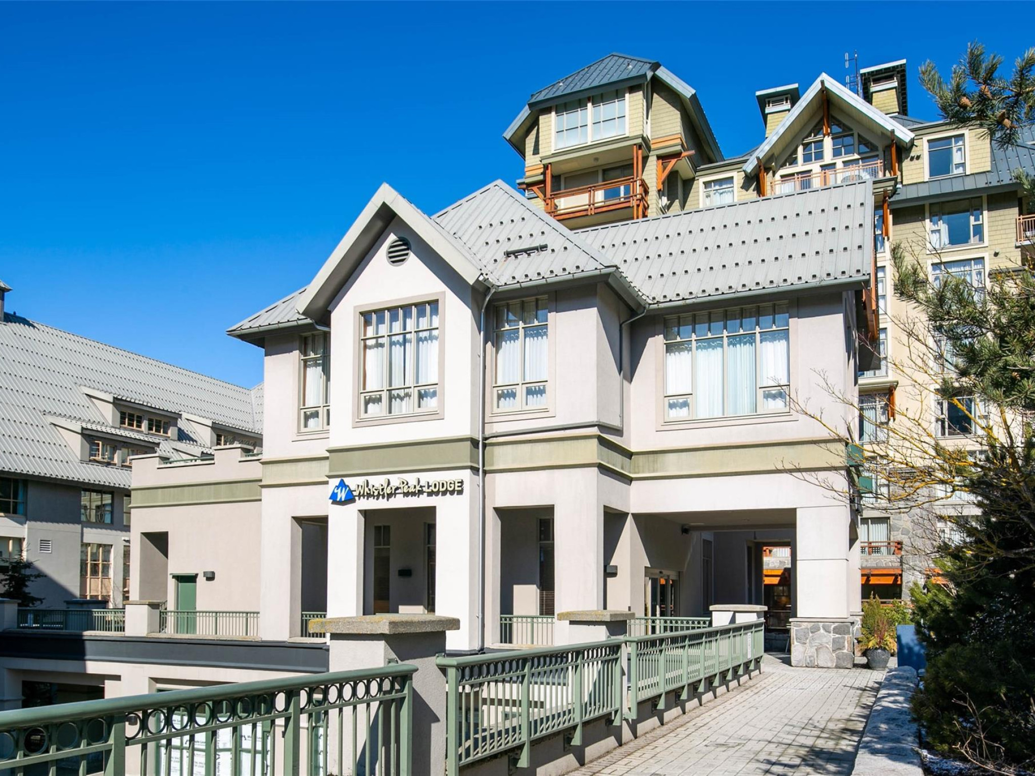 4407-4295 Blackcomb Way image 1