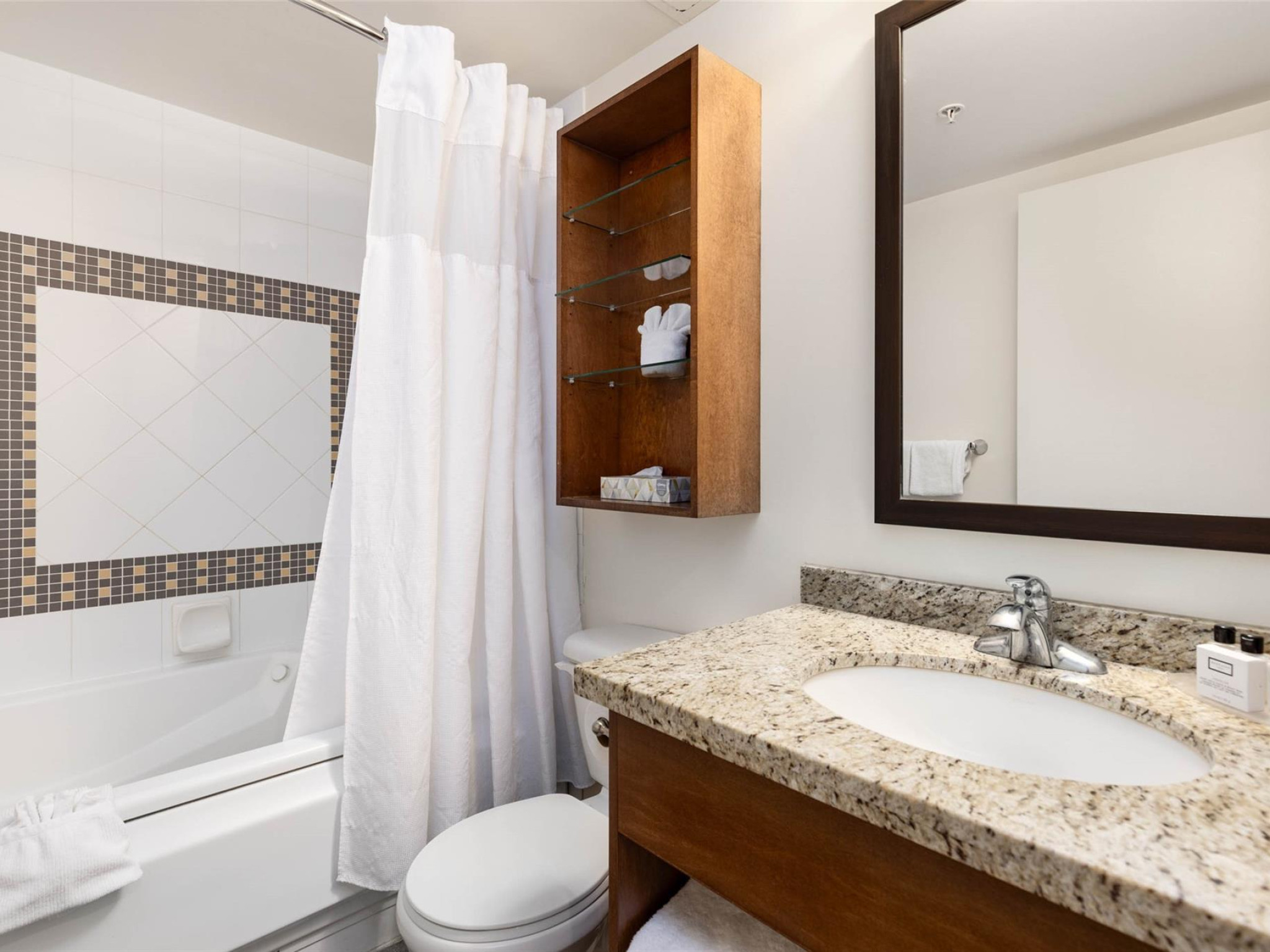 4407-4295 Blackcomb Way image 8