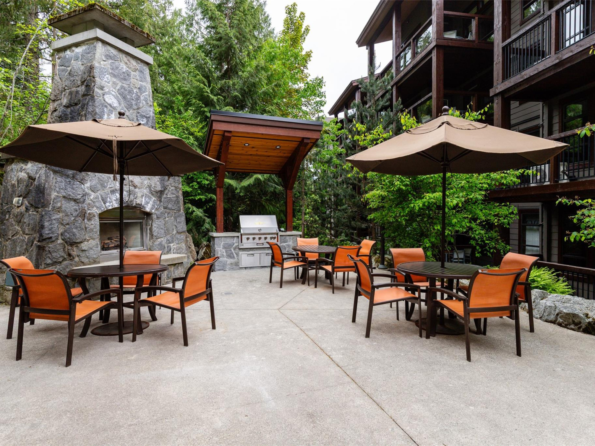 401C-2020 London Lane image 23