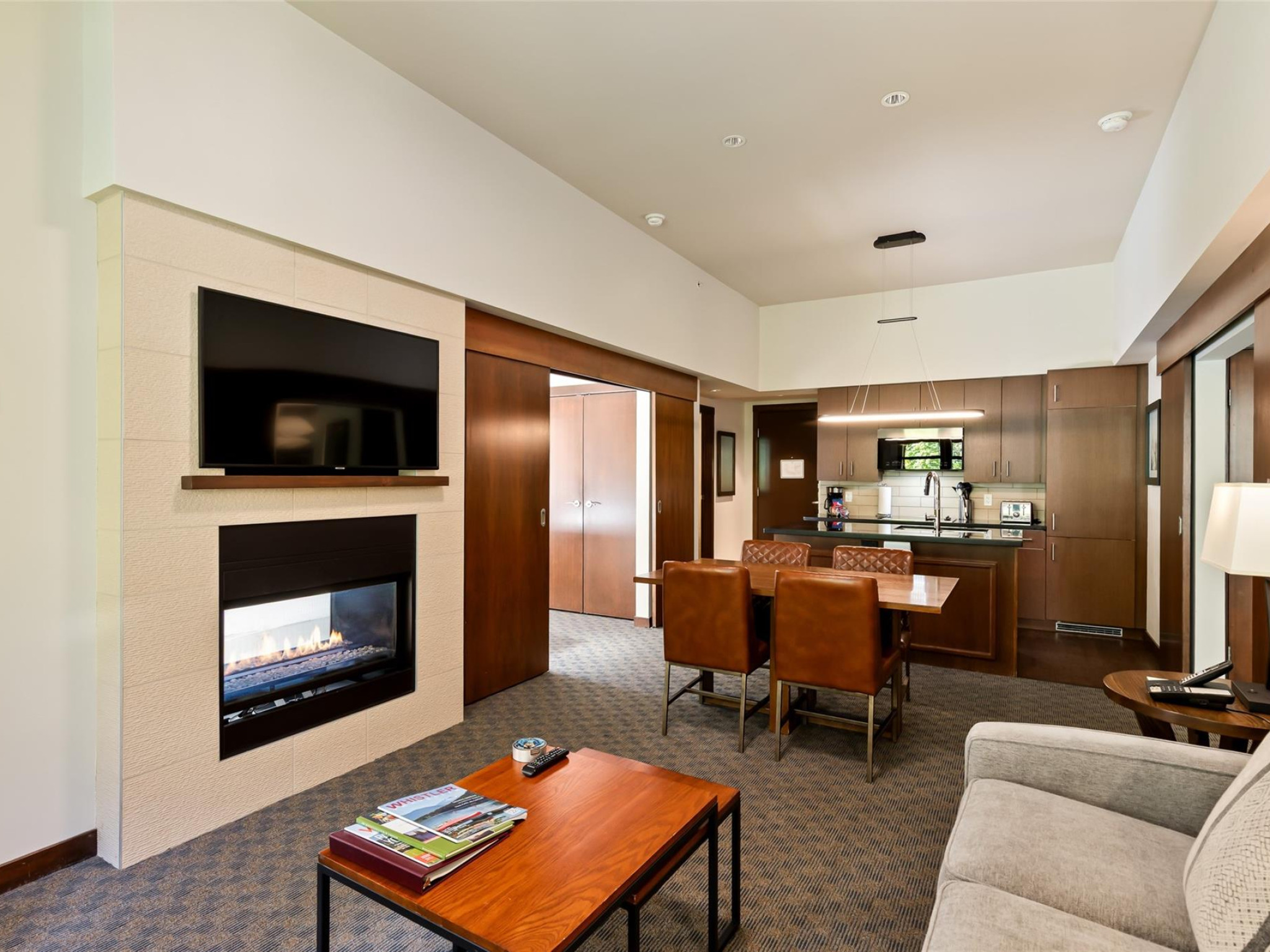 401C-2020 London Lane image 8