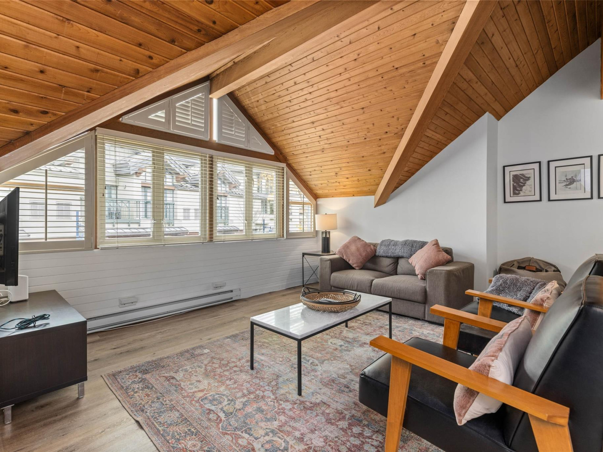 A-4324 Sunrise Alley image 11