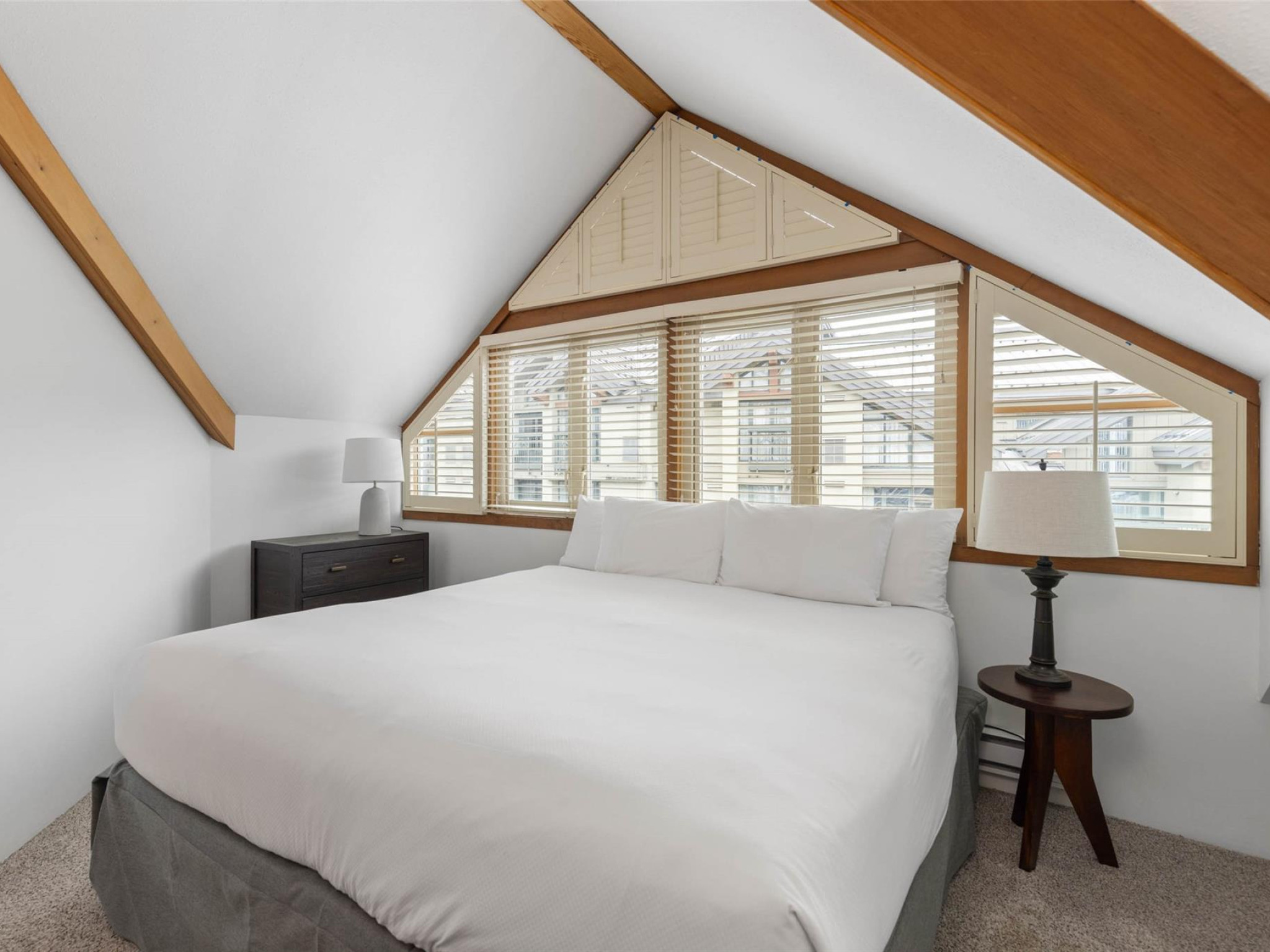 A-4324 Sunrise Alley image 15