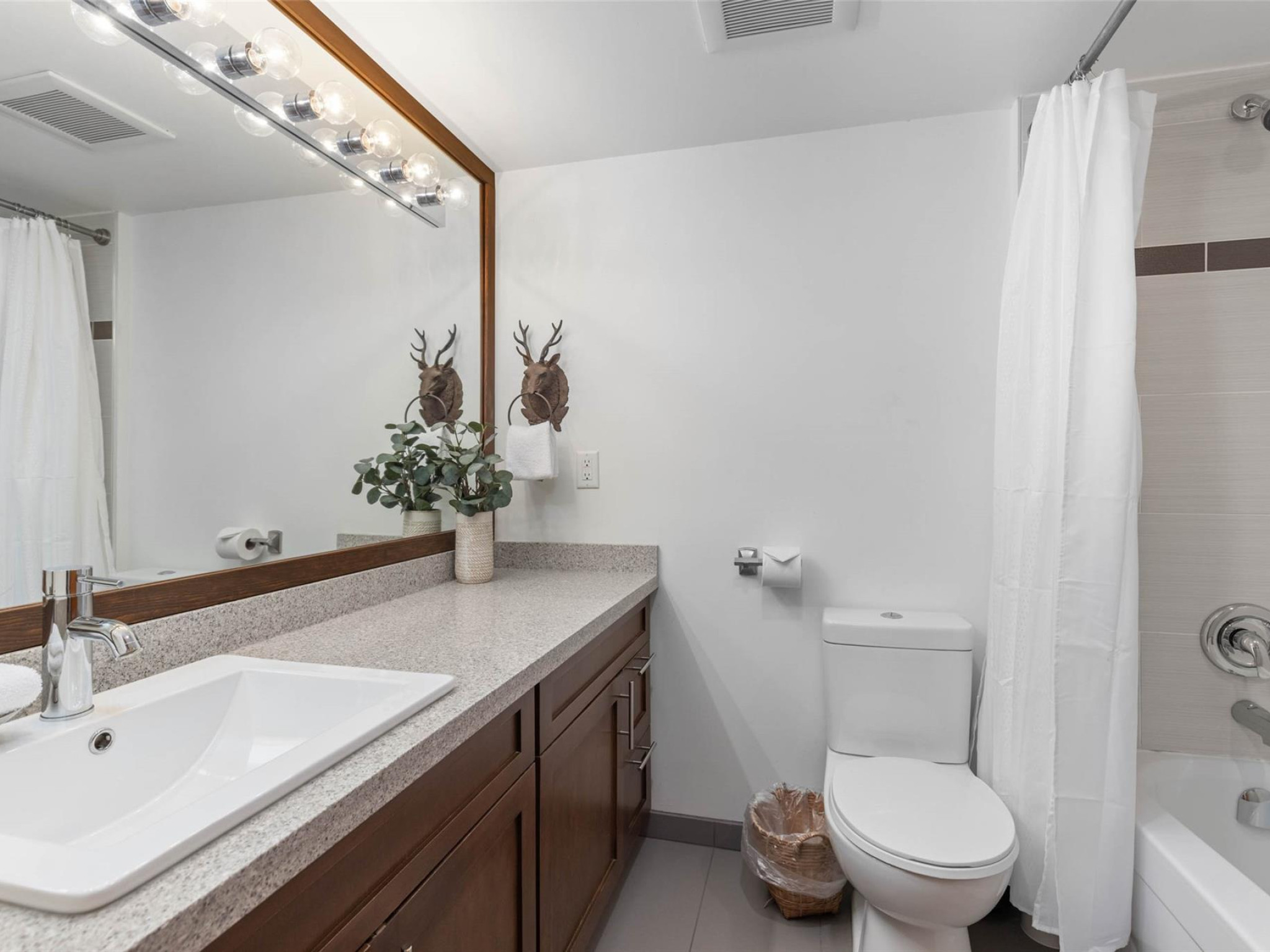 A-4324 Sunrise Alley image 17