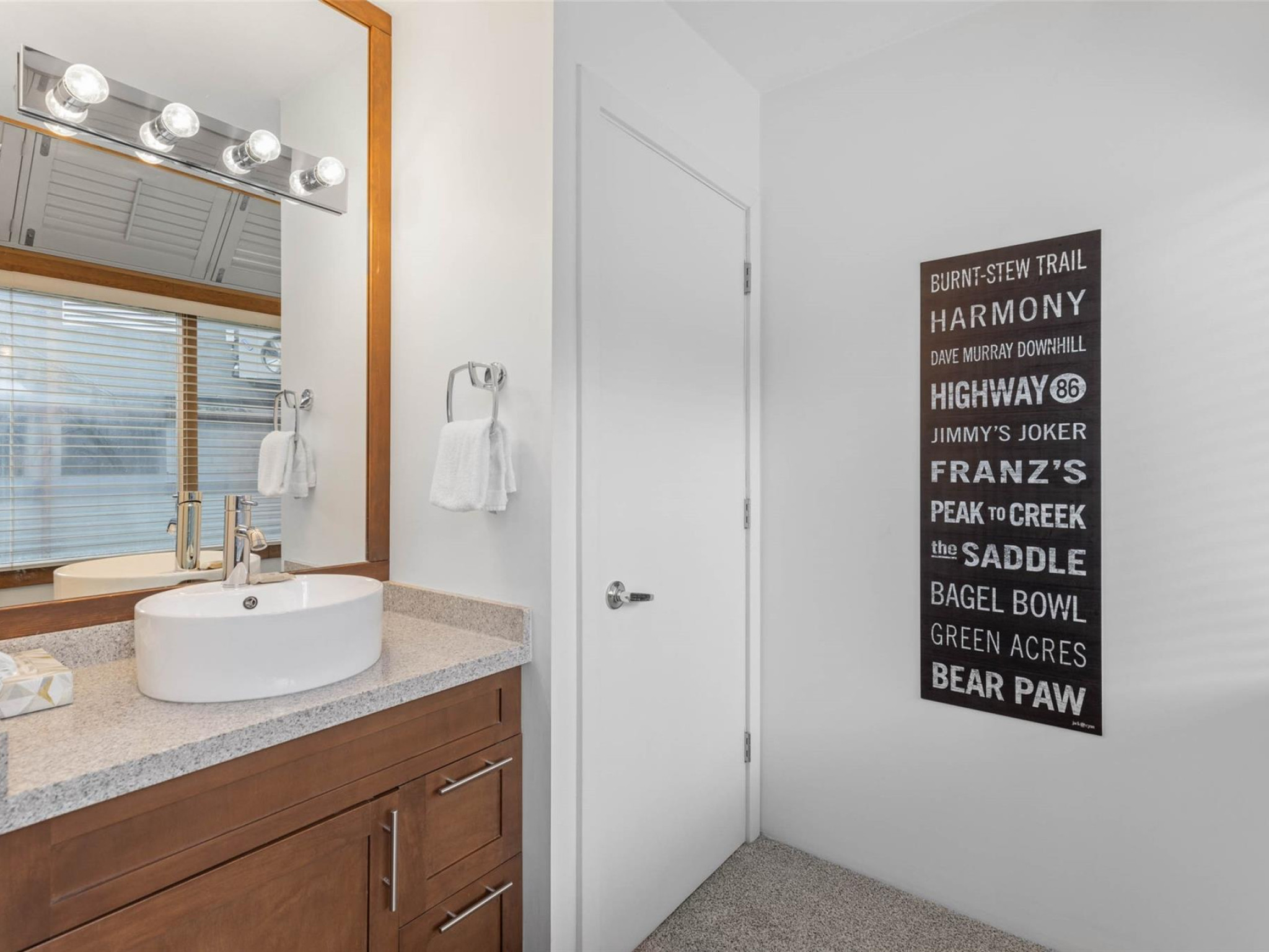 A-4324 Sunrise Alley image 22