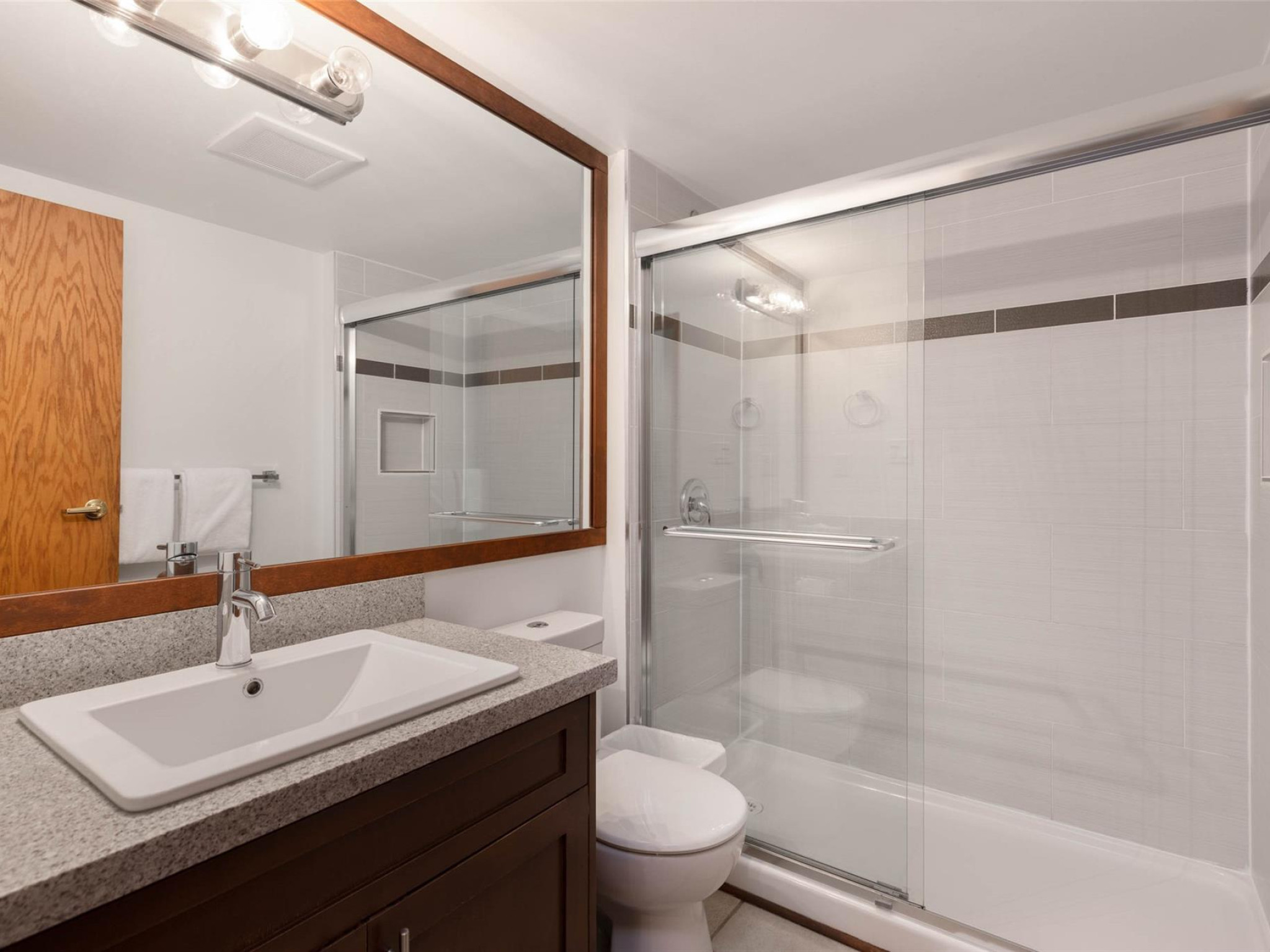 A-4324 Sunrise Alley image 23