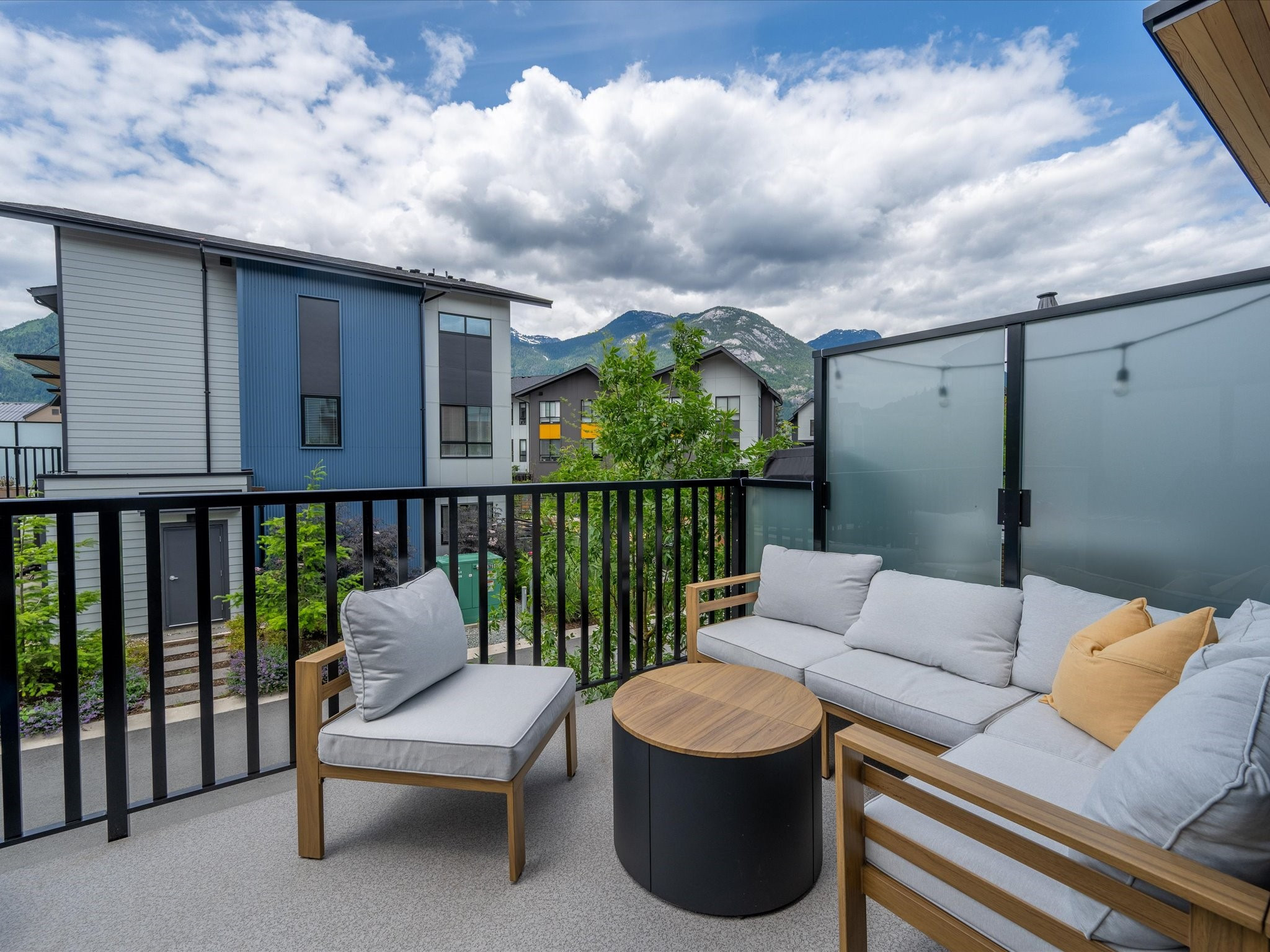 1425 Shoal Way image 11