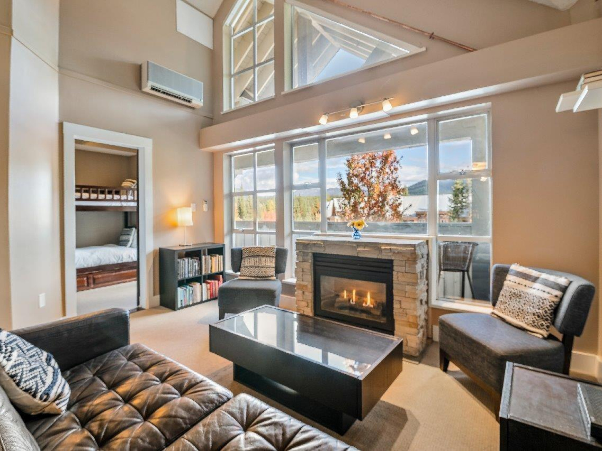 321-4573 Chateau Boulevard image 10