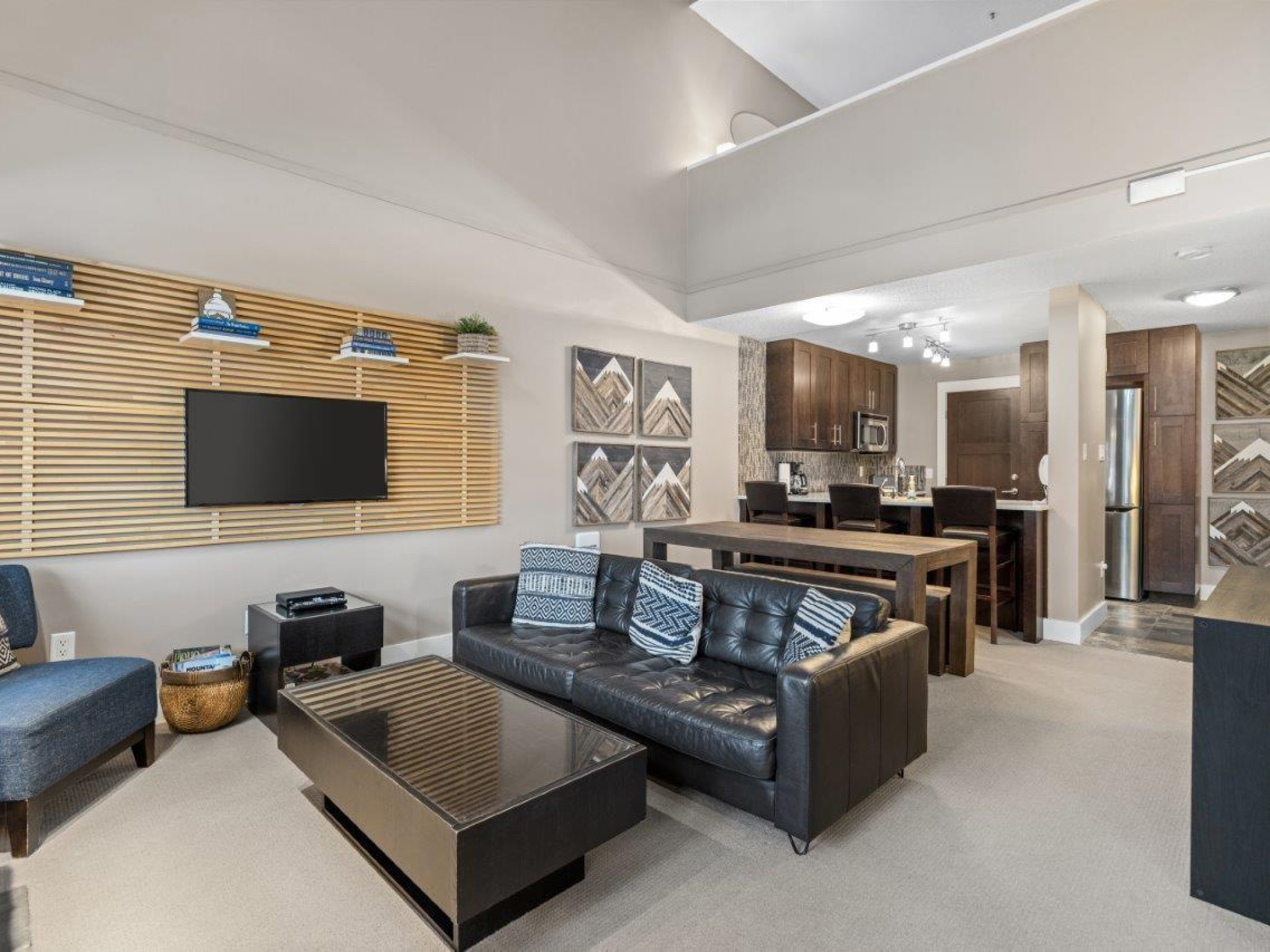 321-4573 Chateau Boulevard image 13