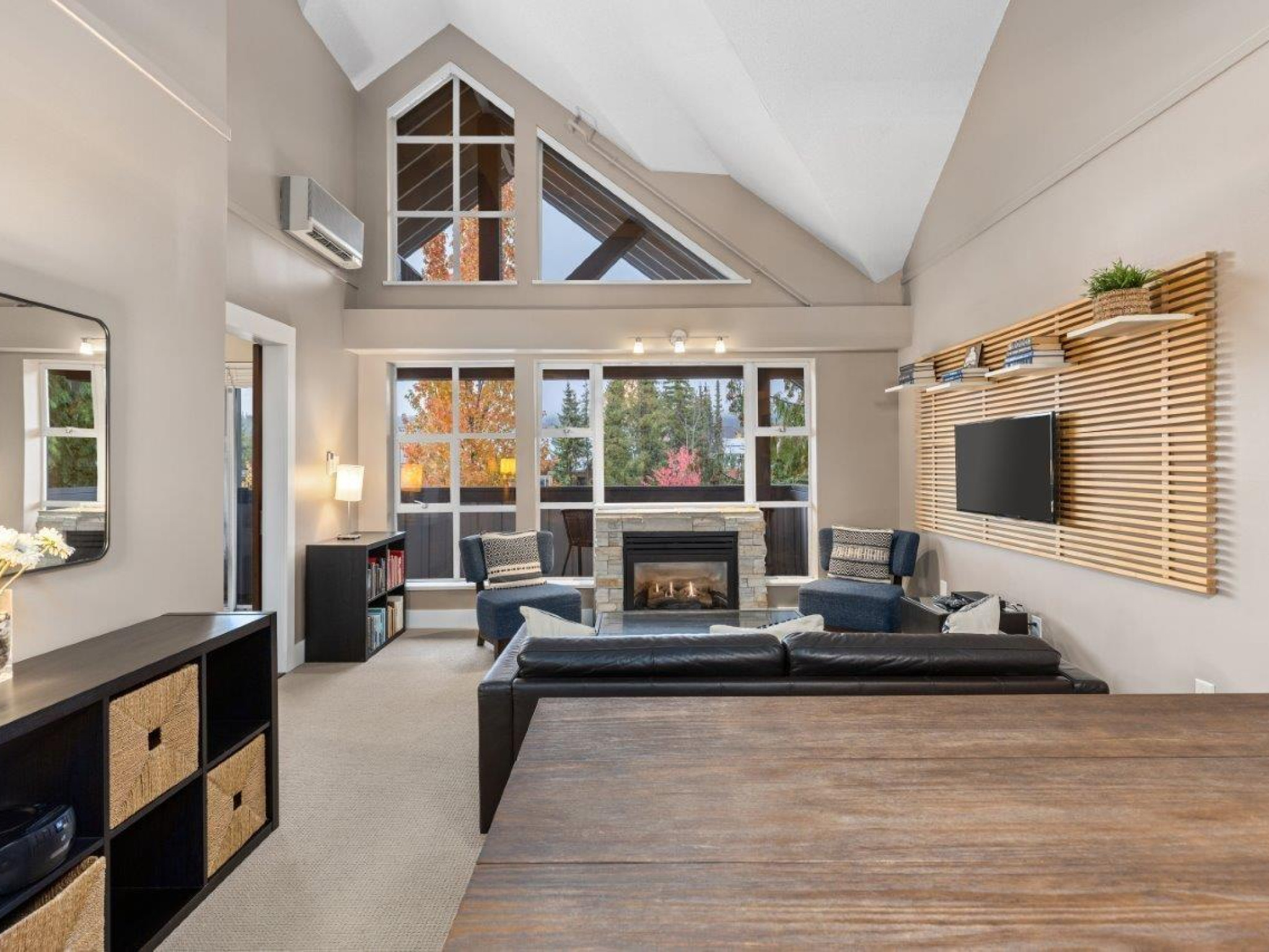 321-4573 Chateau Boulevard image 18