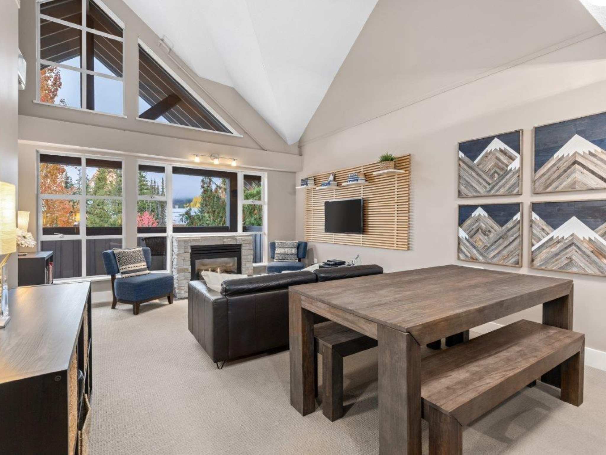 321-4573 Chateau Boulevard image 19