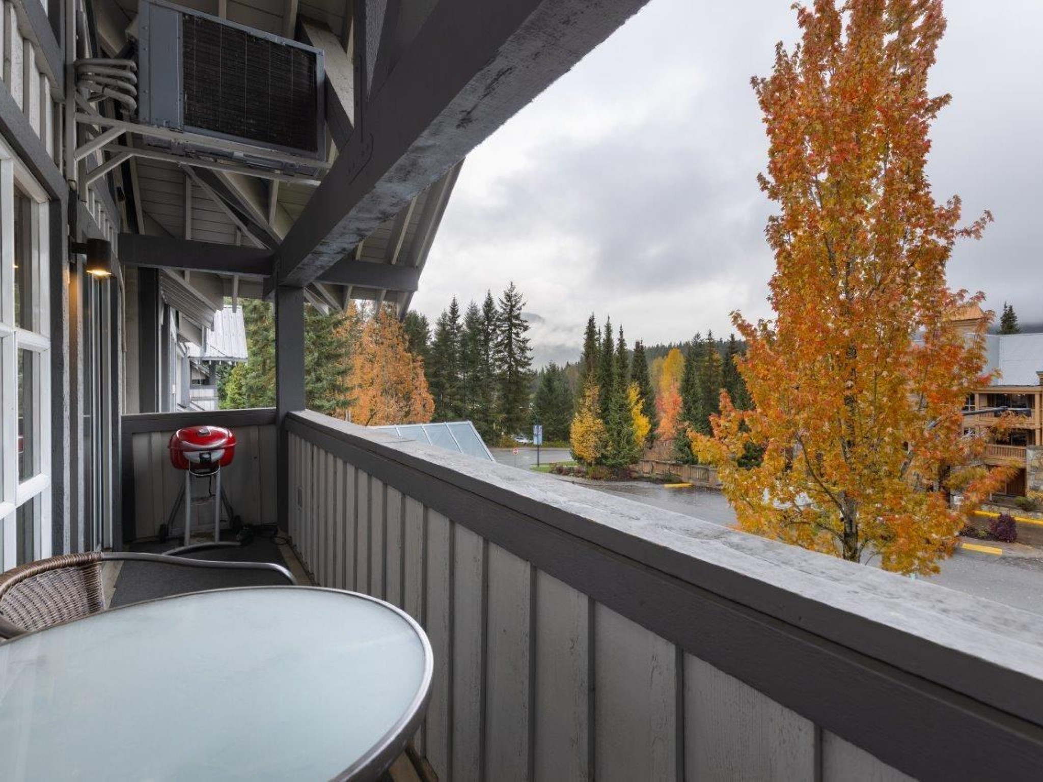 321-4573 Chateau Boulevard image 24