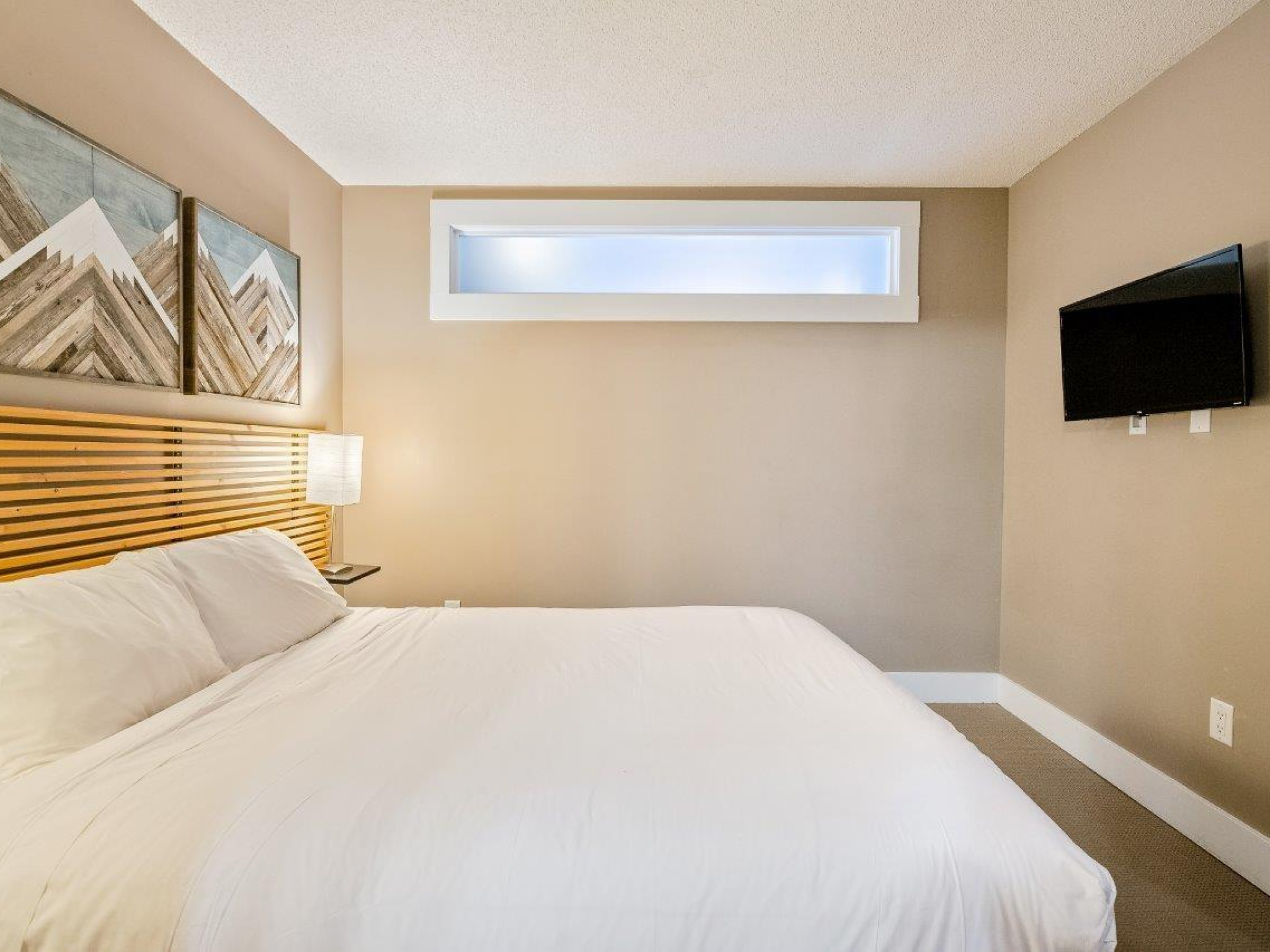 321-4573 Chateau Boulevard image 28