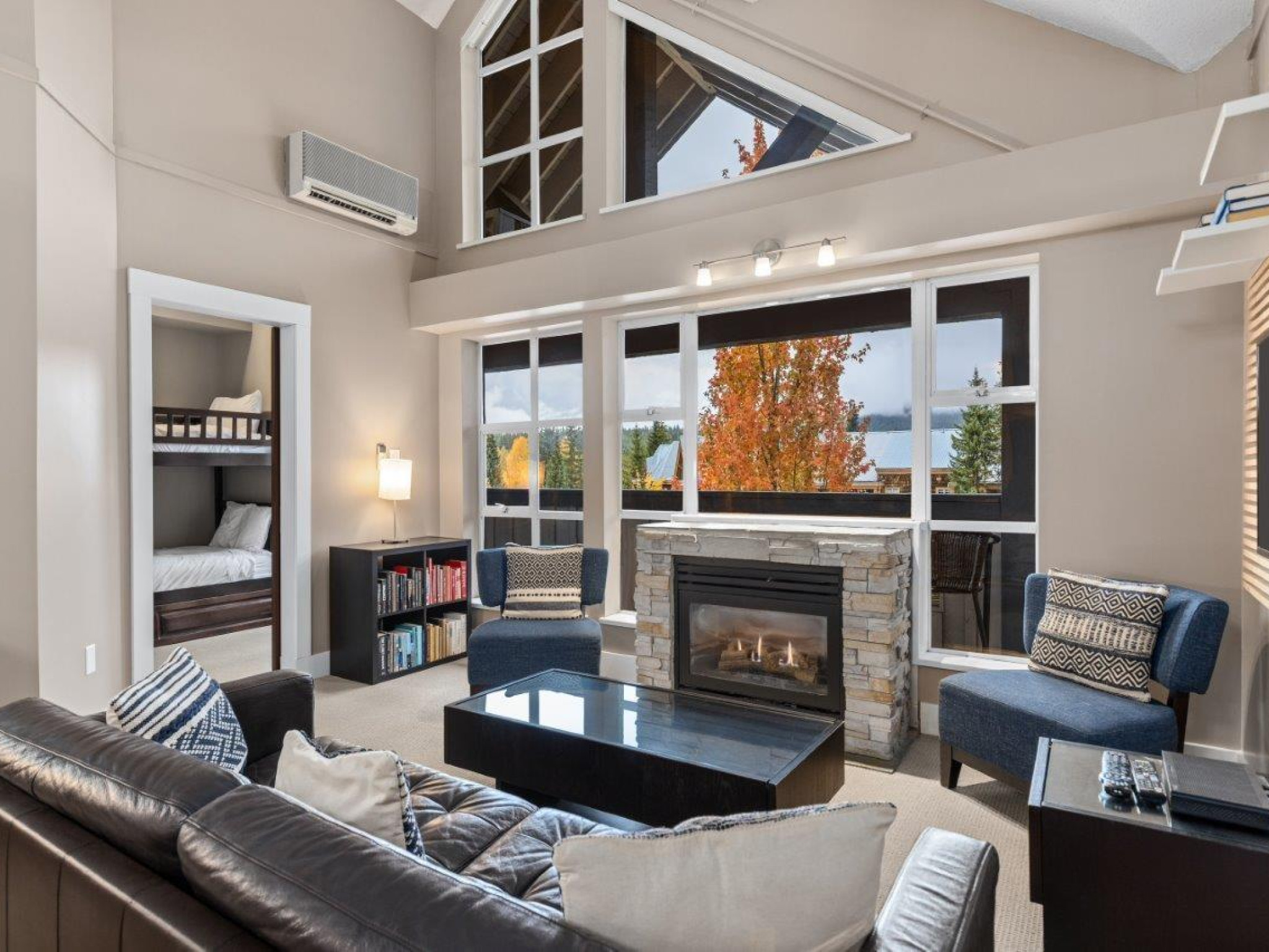 321-4573 Chateau Boulevard image 7