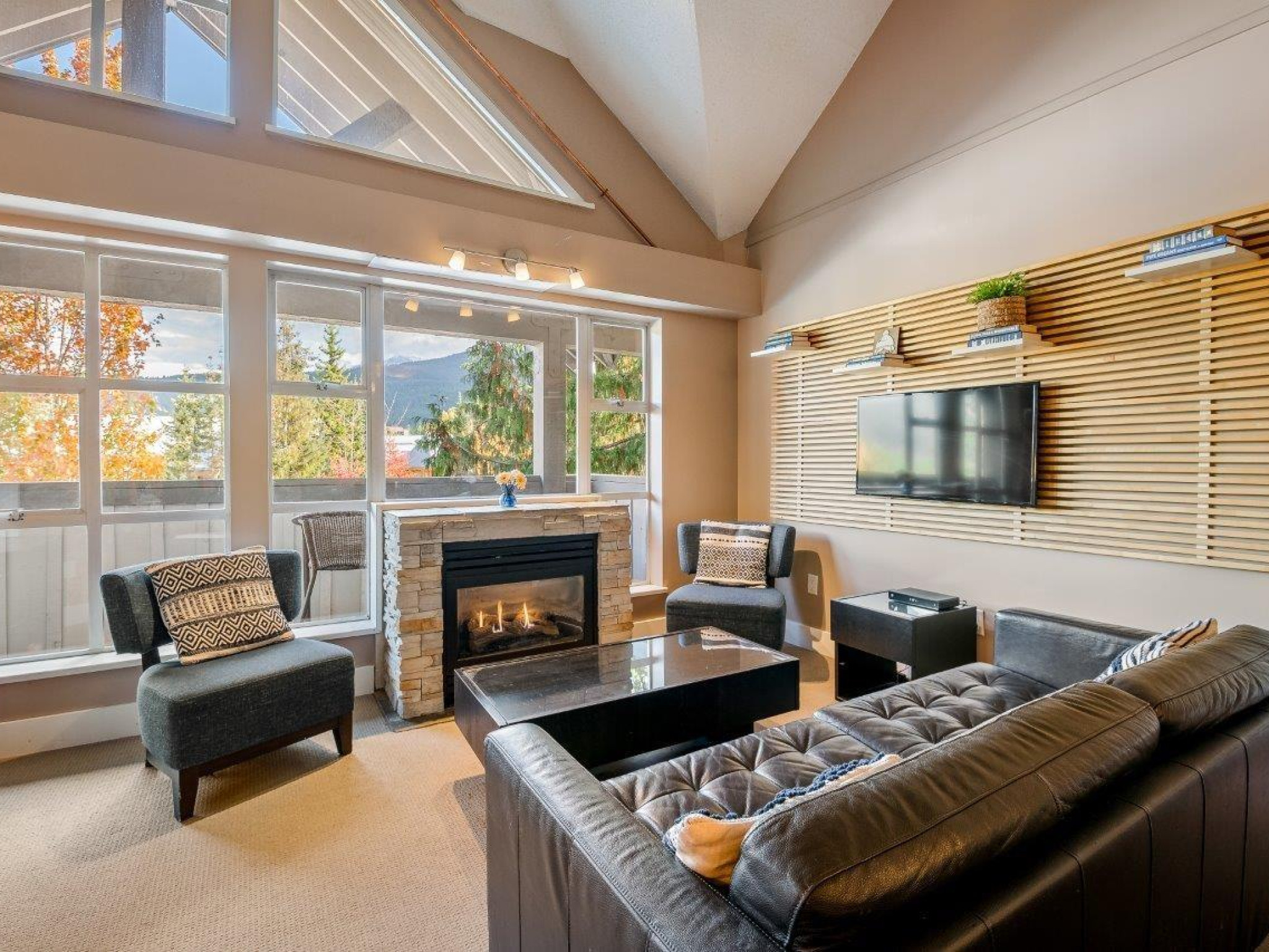 321-4573 Chateau Boulevard image 8