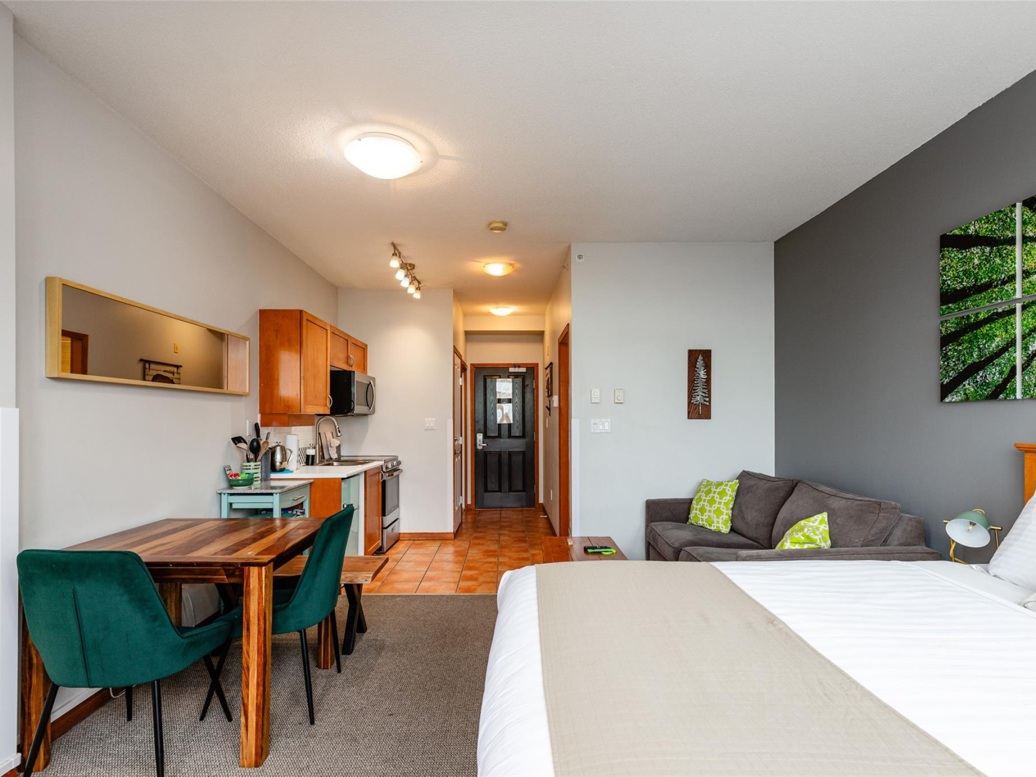 419-4369 Main Street image 9