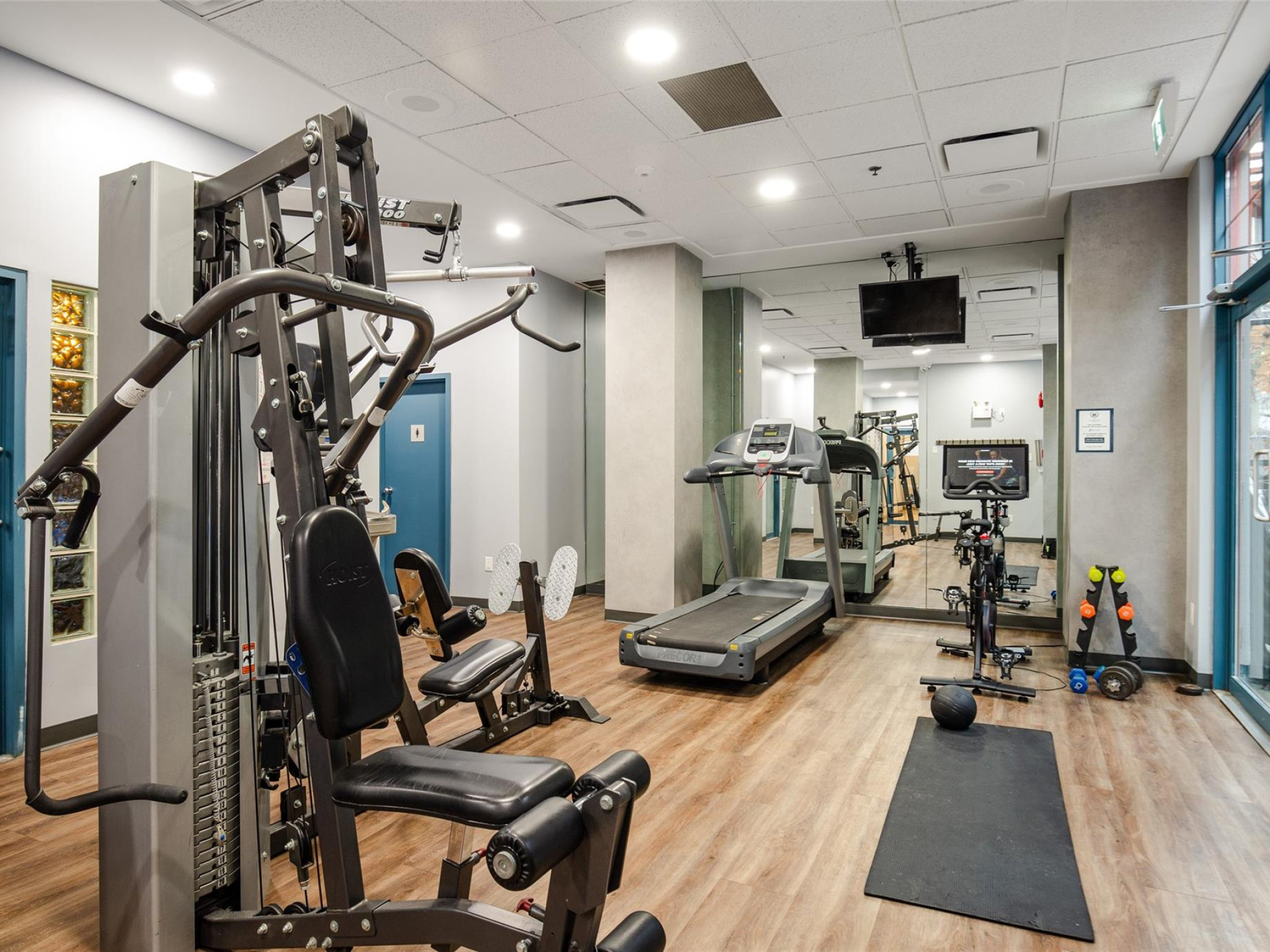 419-4369 Main Street image 17