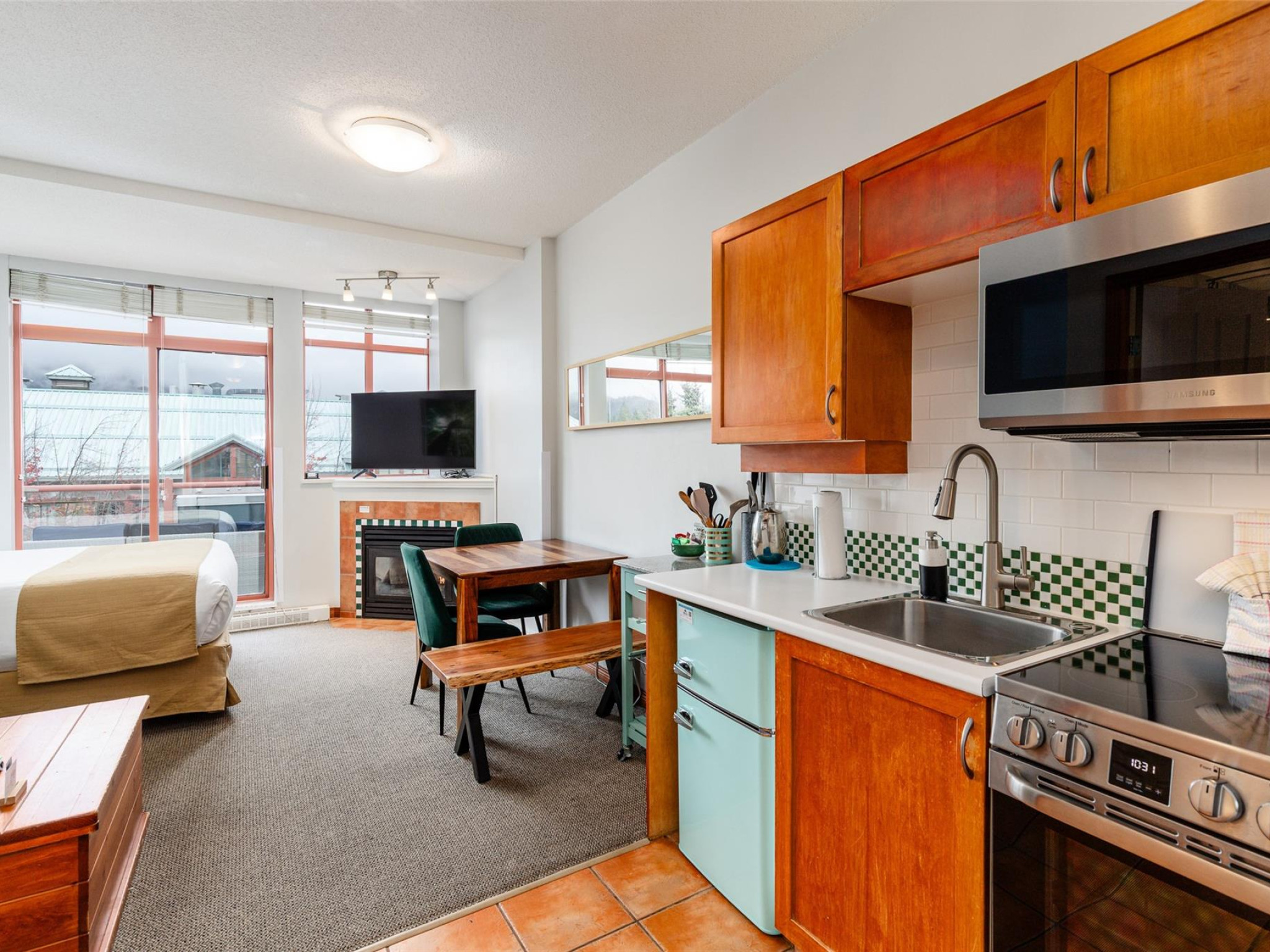 419-4369 Main Street image 2