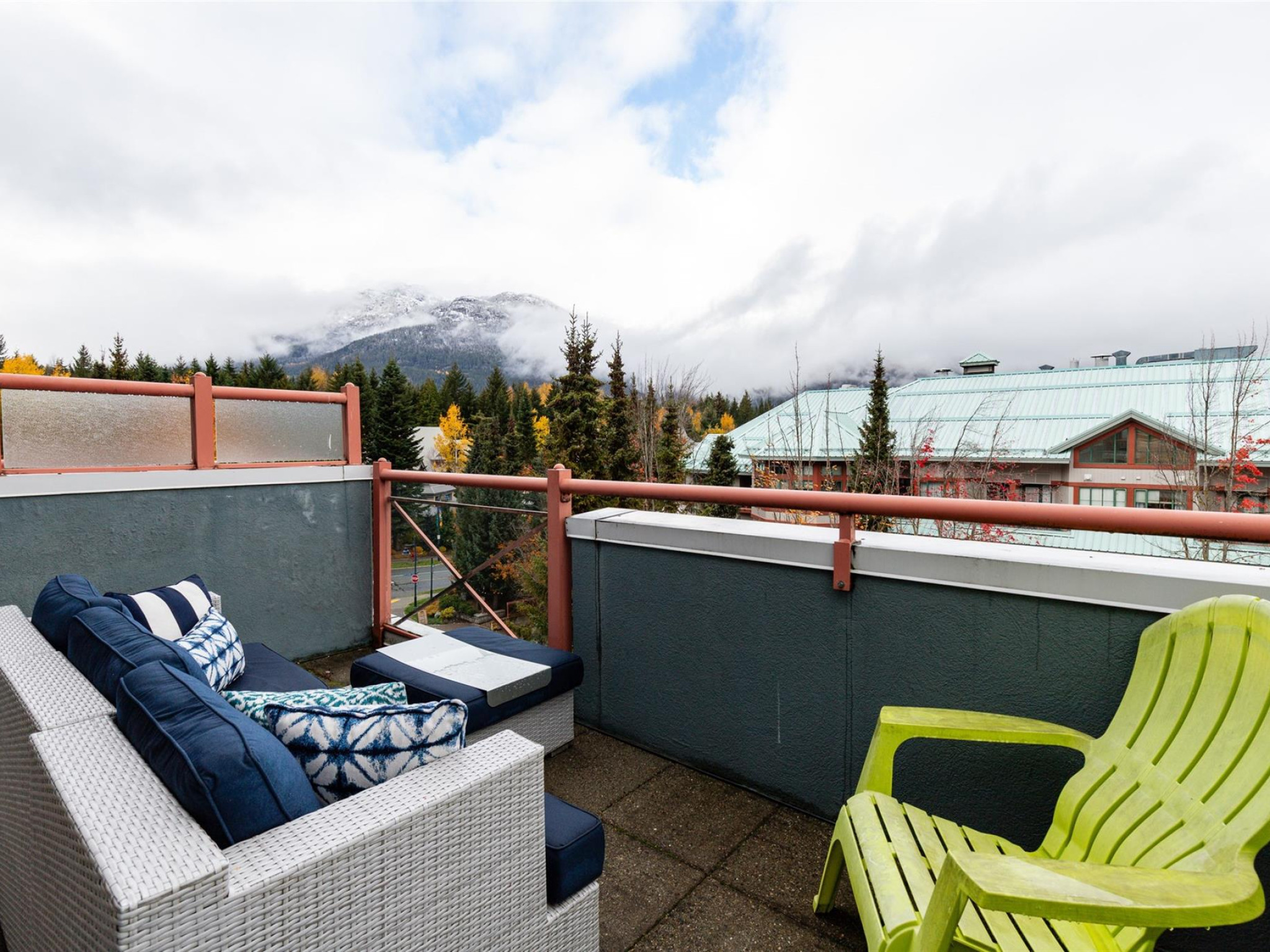 419-4369 Main Street image 5