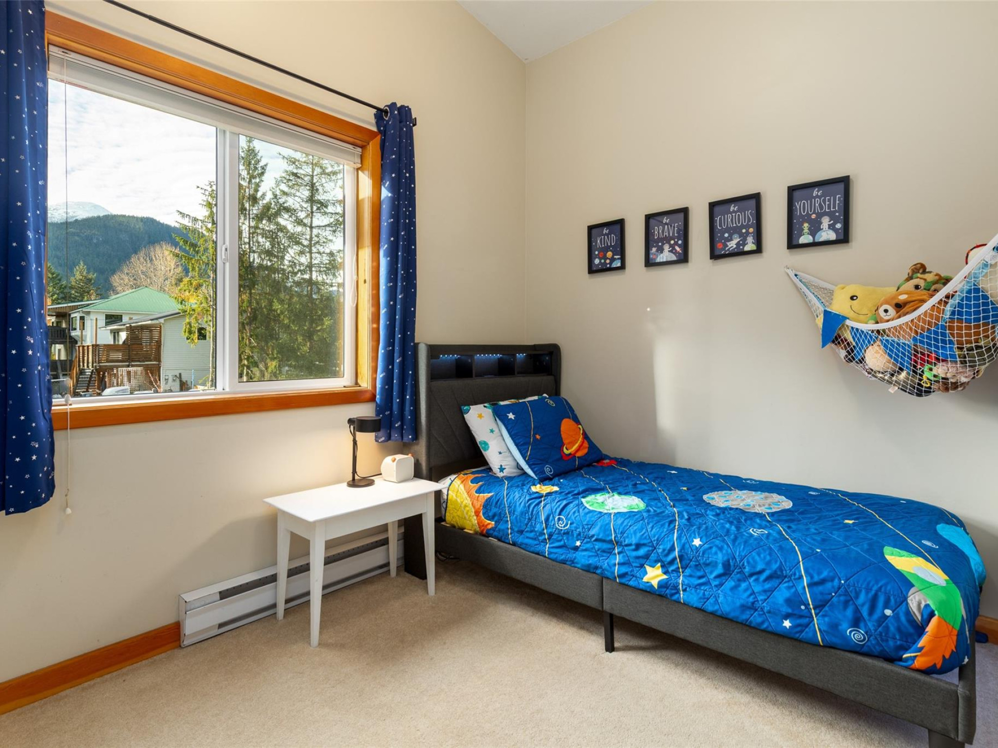 7386 Laurel Street image 13