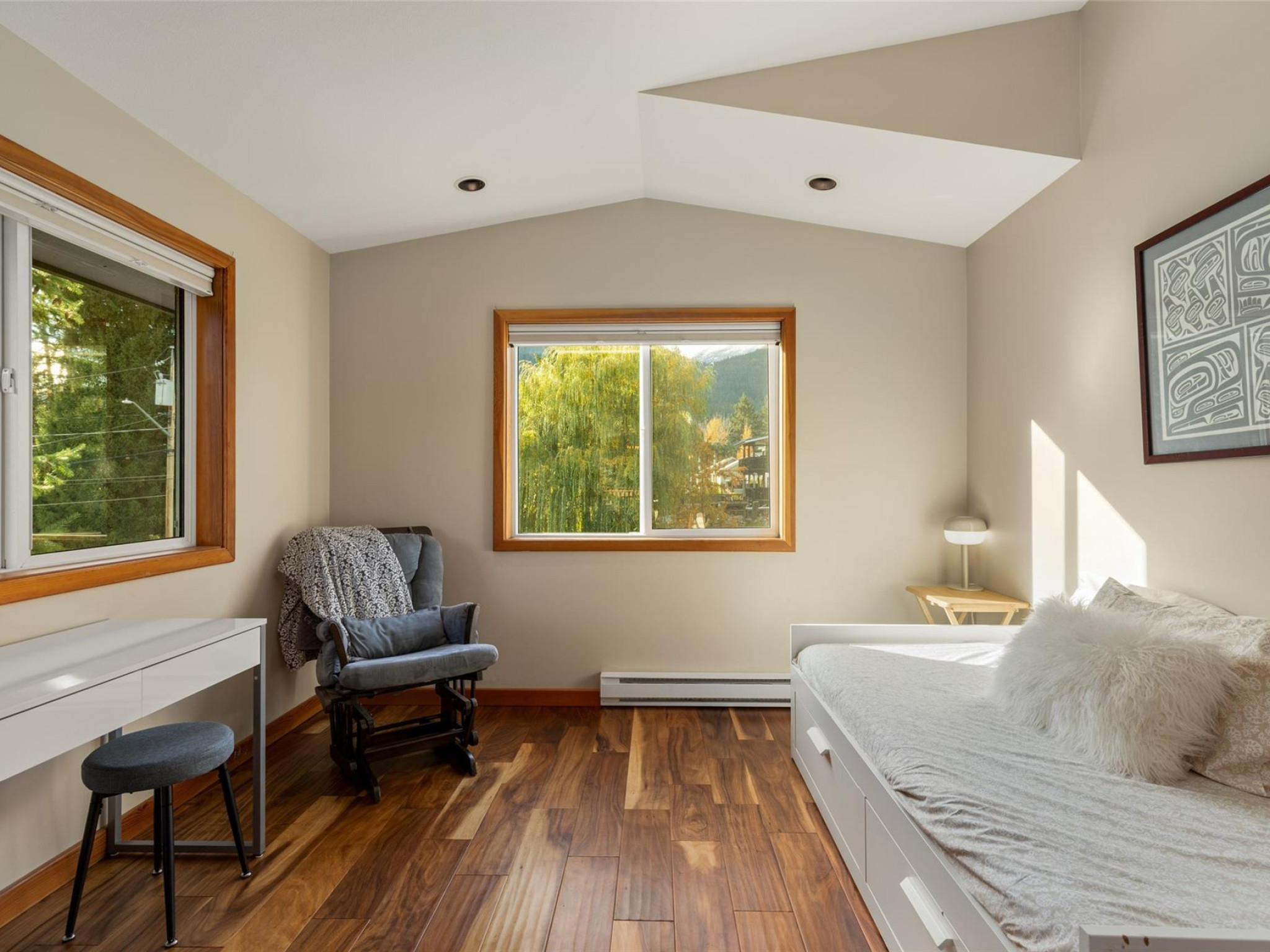 7386 Laurel Street image 15