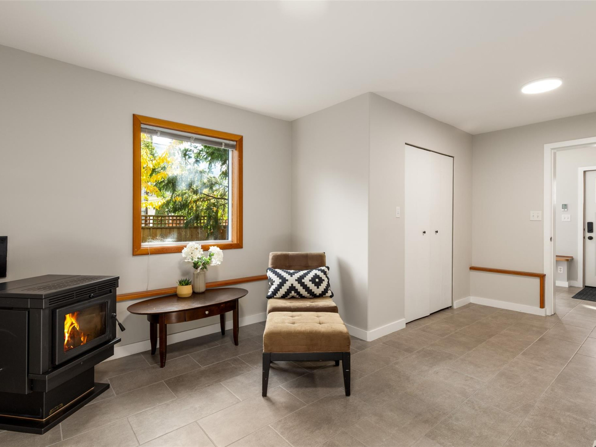 7386 Laurel Street image 21