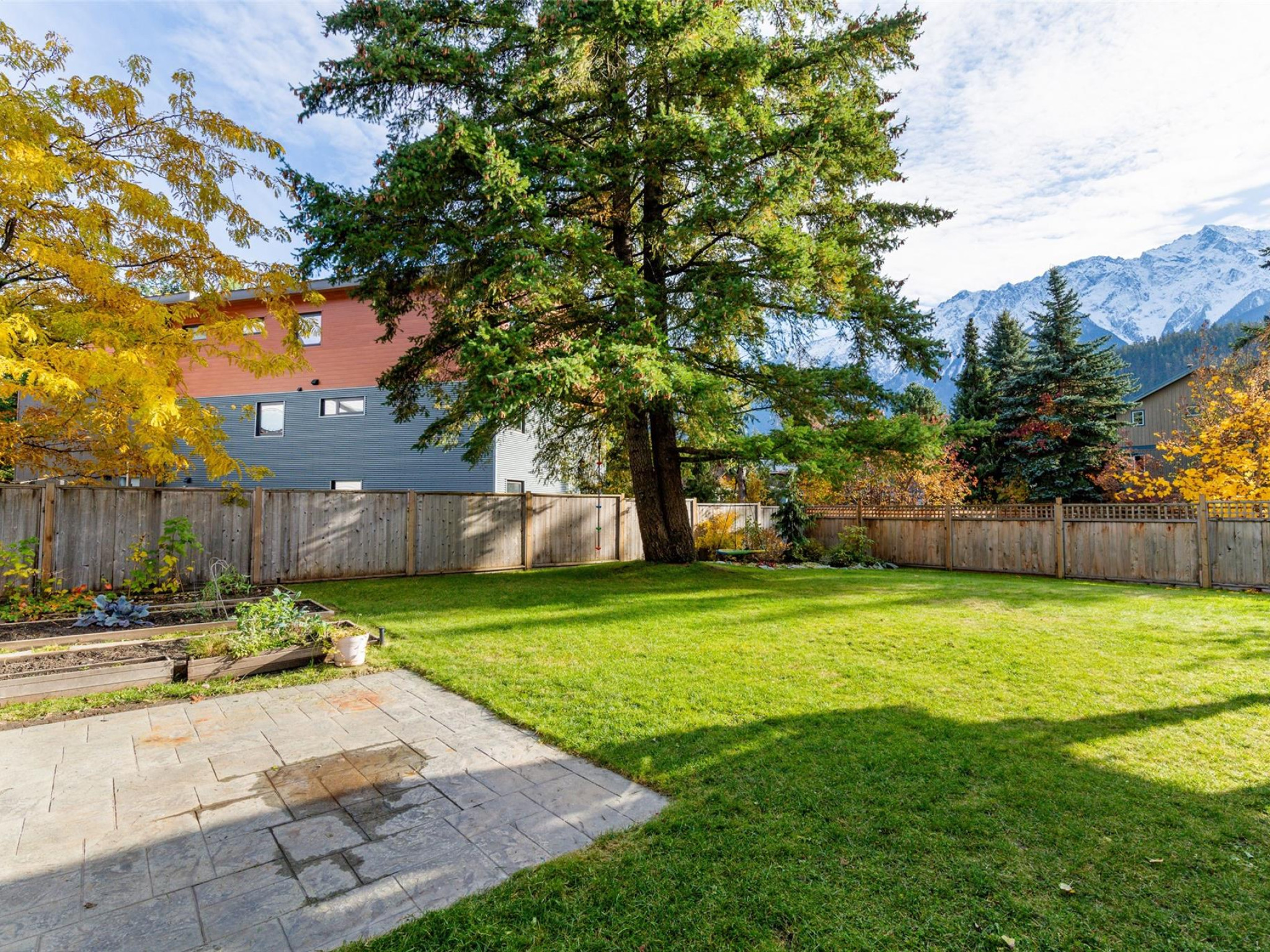 7386 Laurel Street image 28