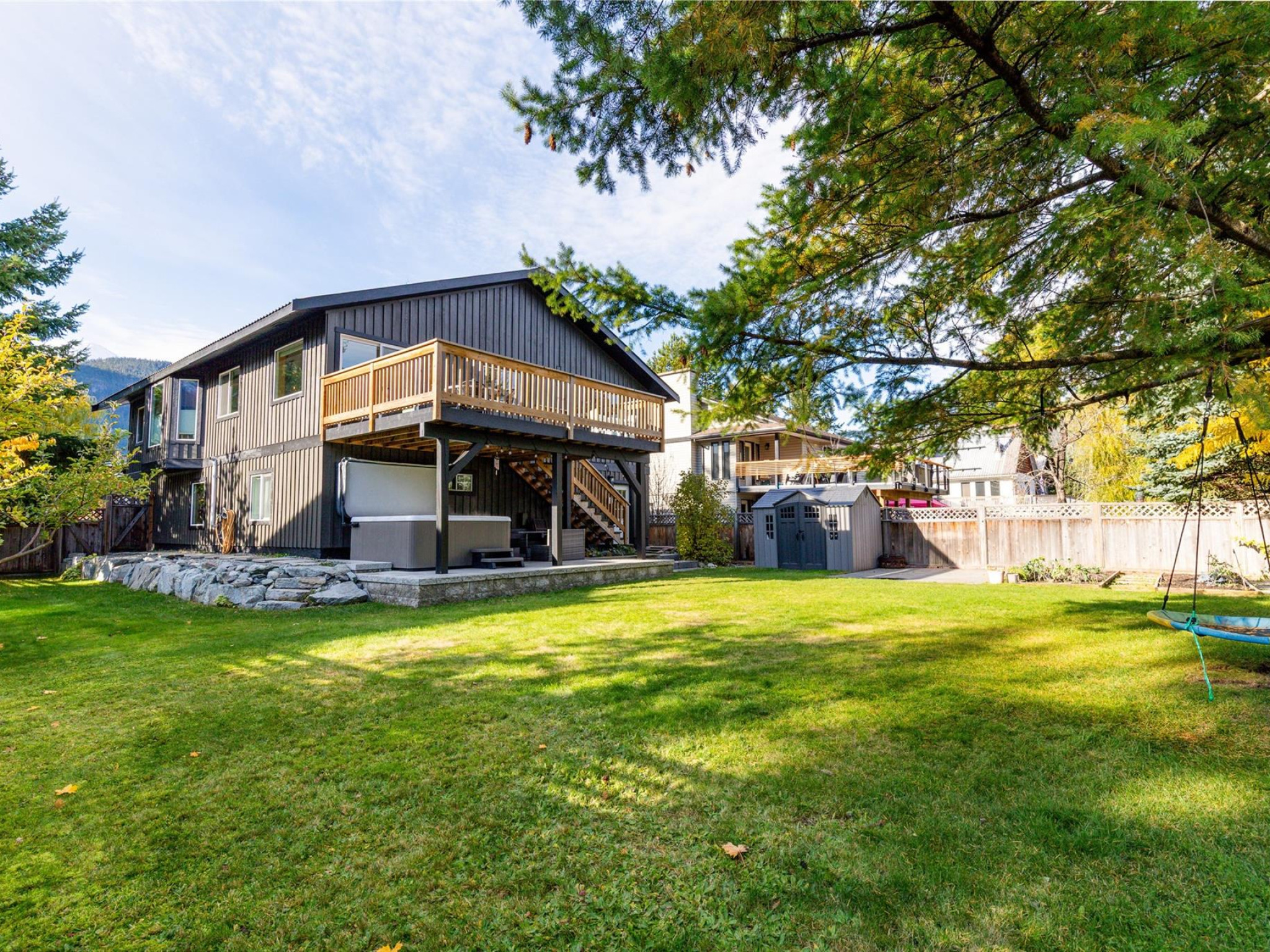 7386 Laurel Street image 29