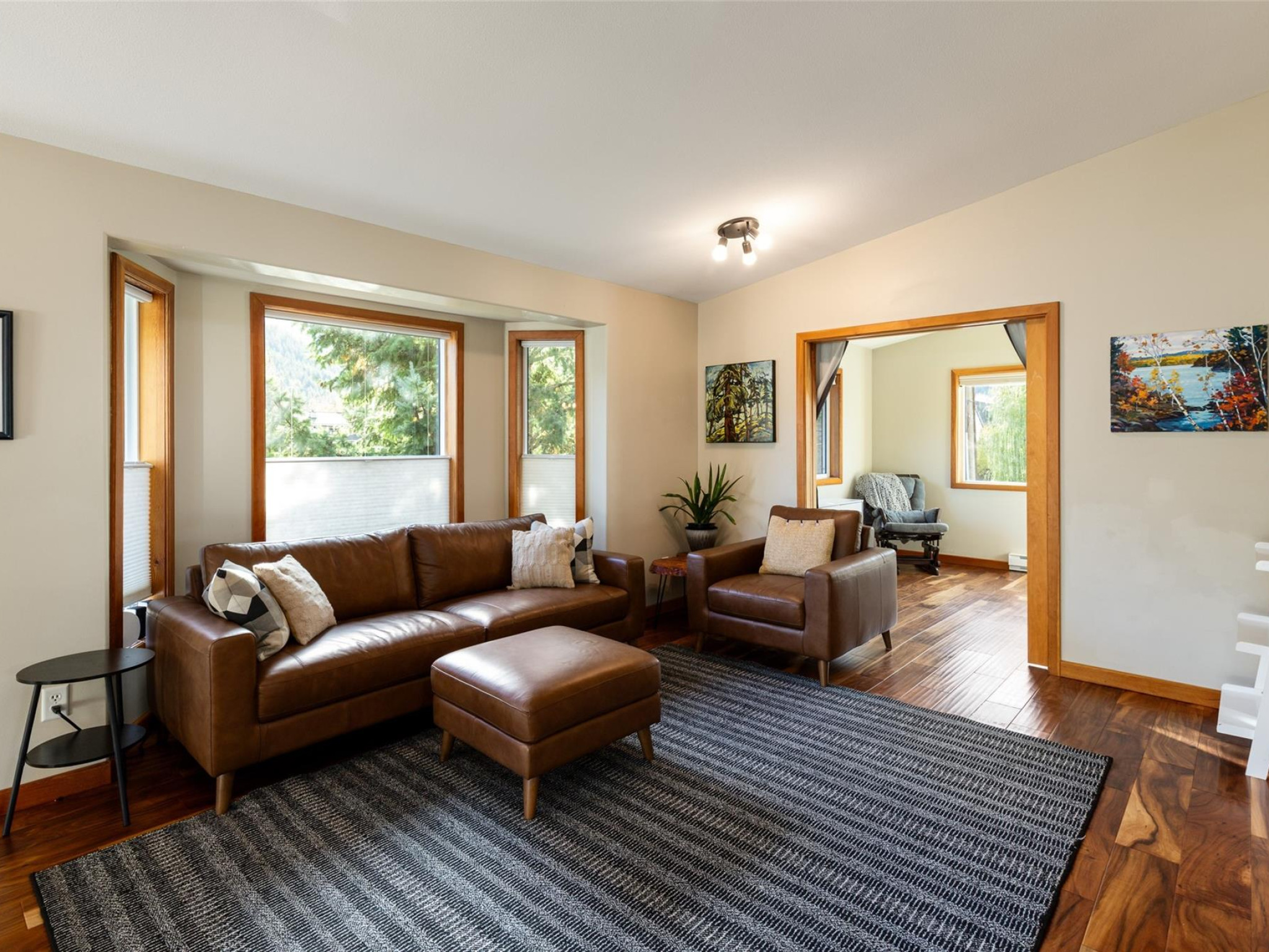 7386 Laurel Street image 3