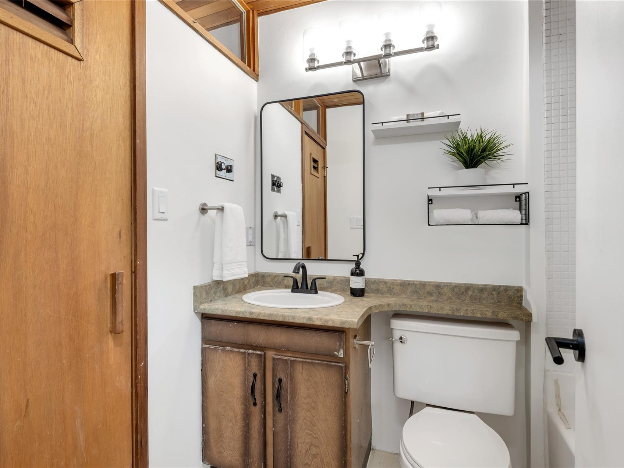 D103-1400 Alta Lake Road image 10