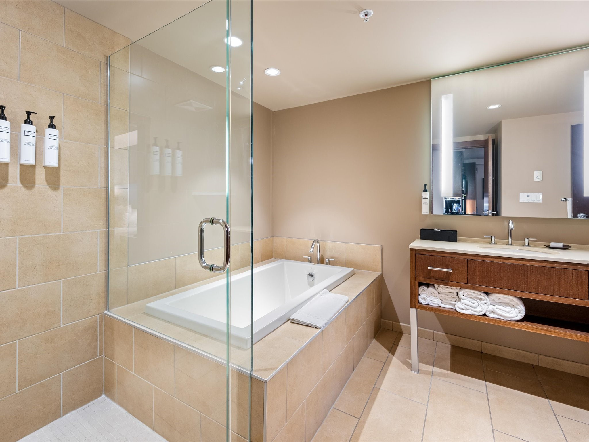 106A-2020 London Lane image 15