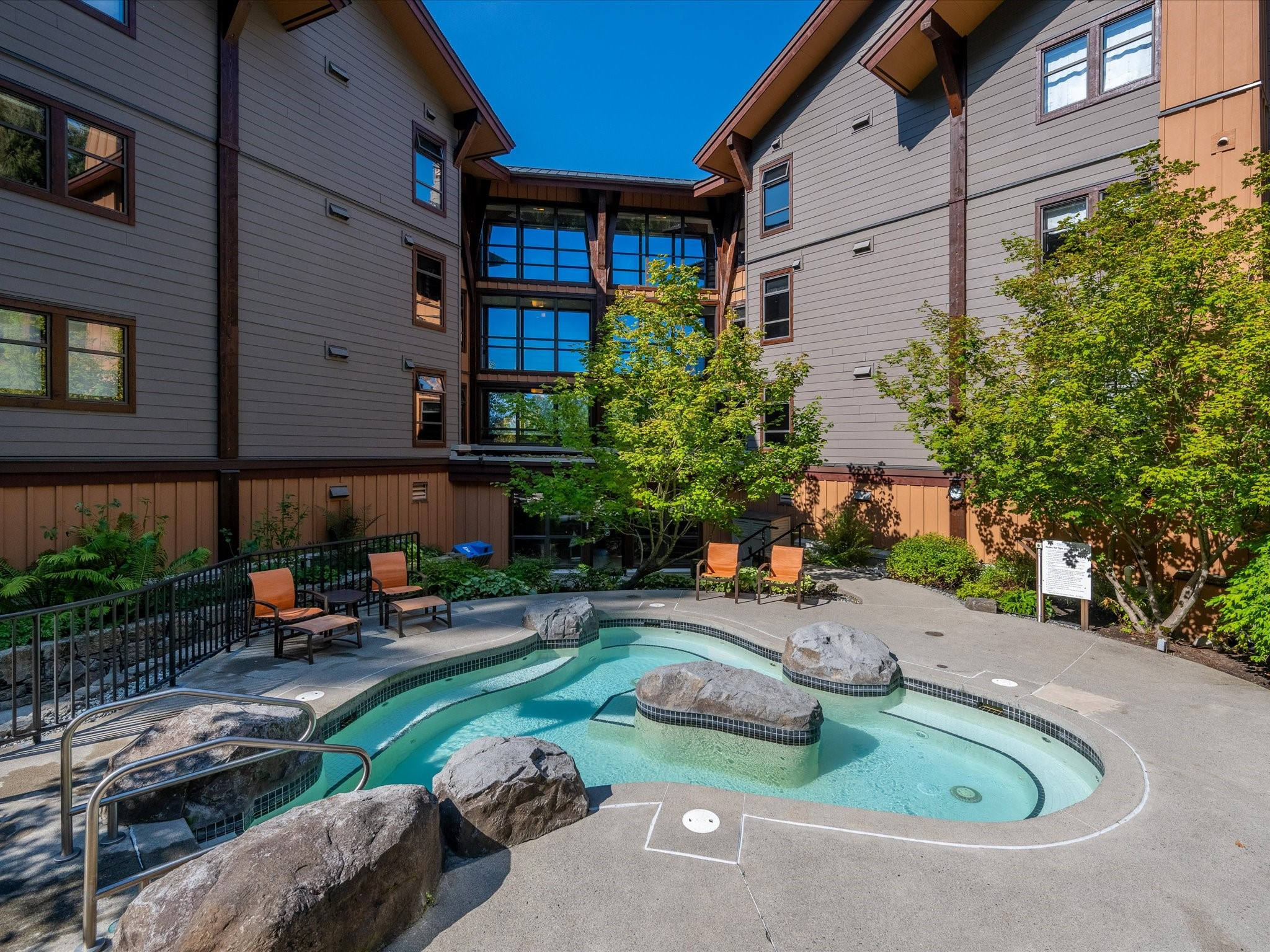 106A-2020 London Lane image 25