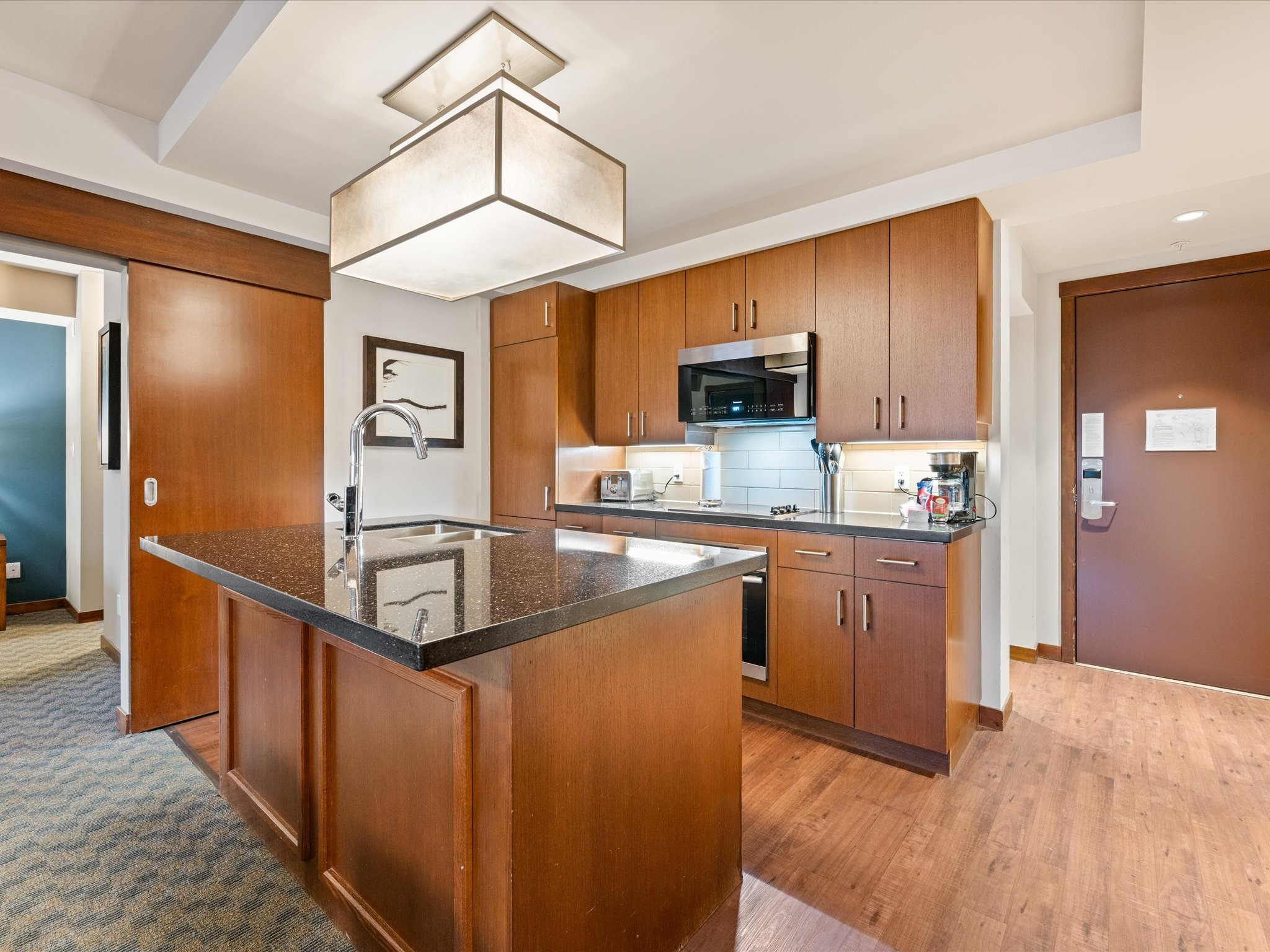 106A-2020 London Lane image 5