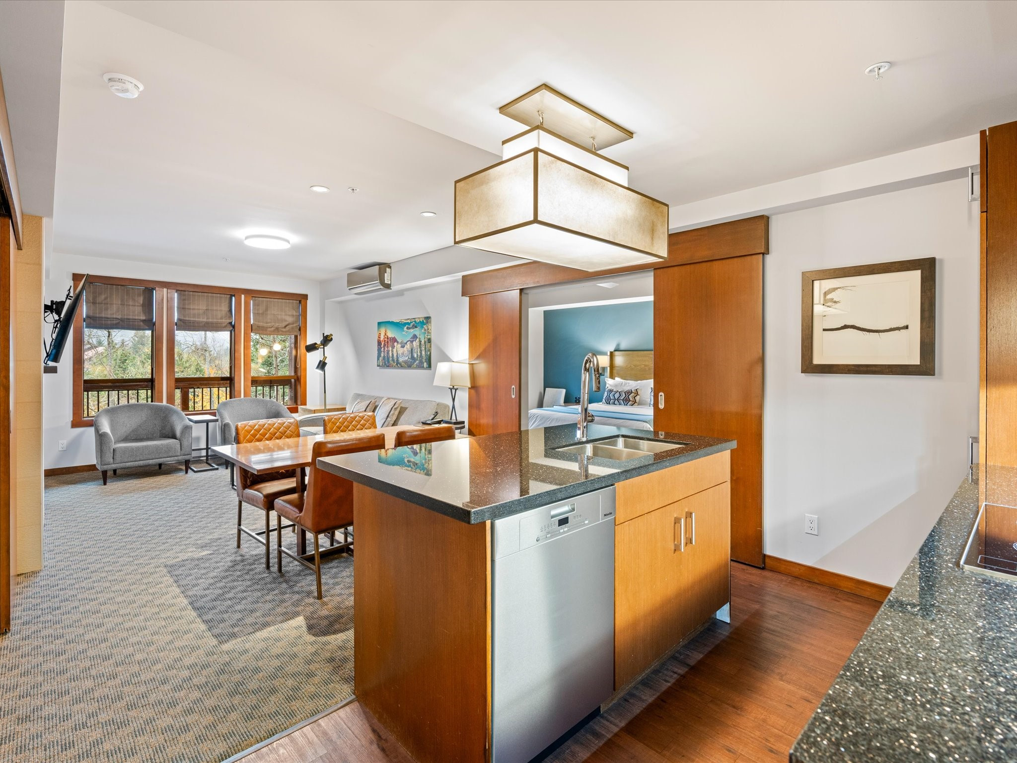 106A-2020 London Lane image 8