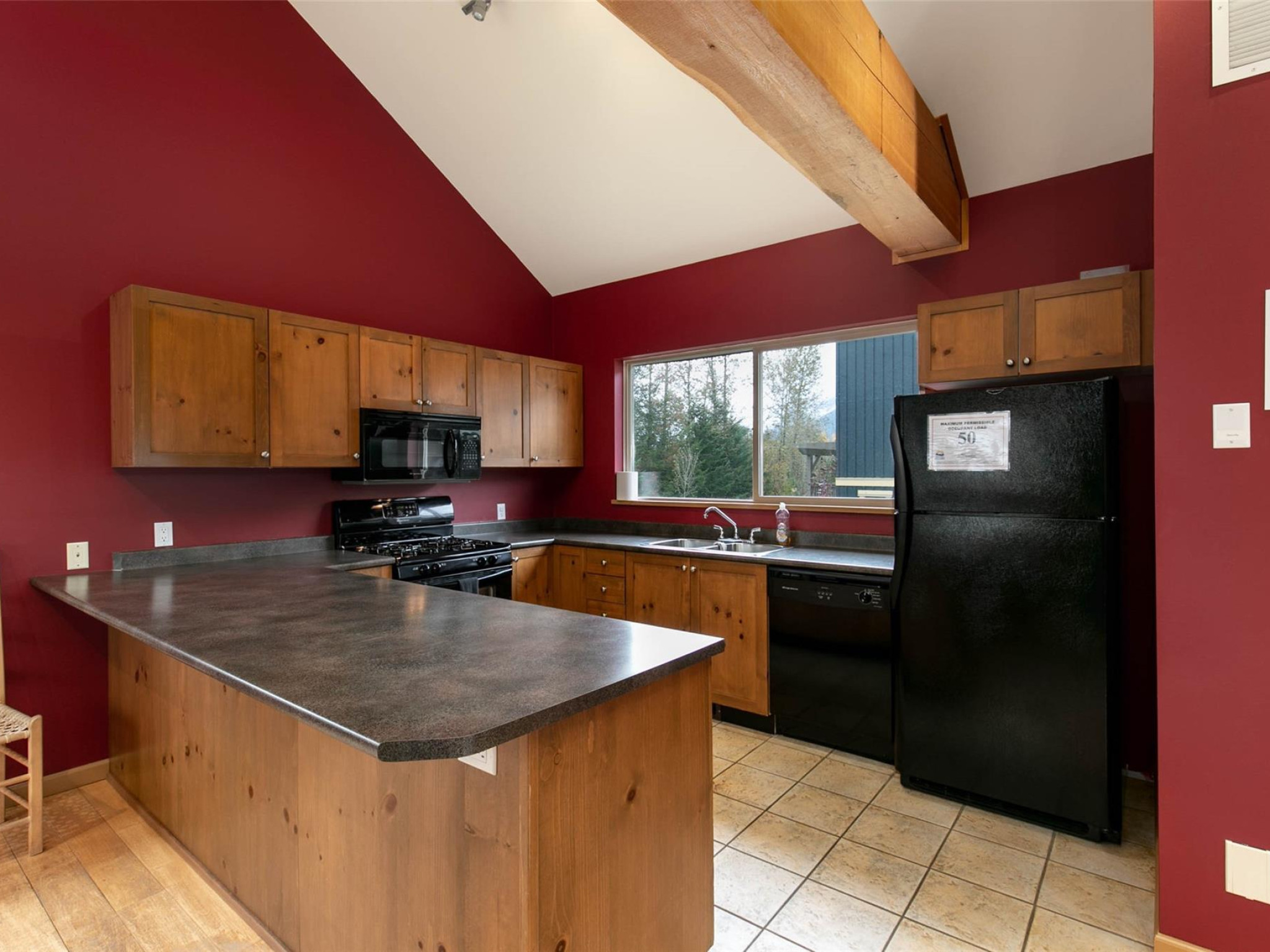 2-1447 Vine Road image 2