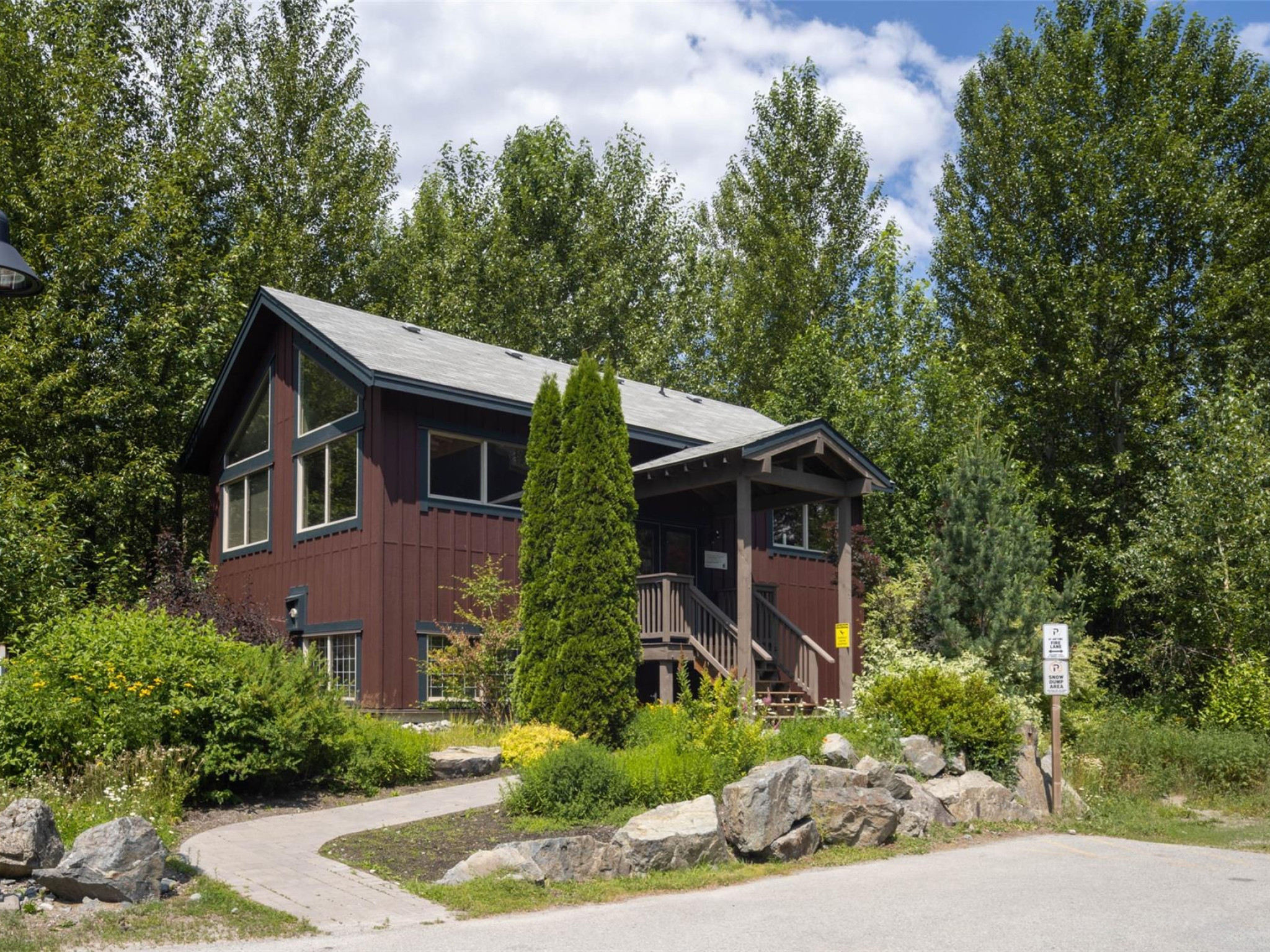 2-1447 Vine Road image 5