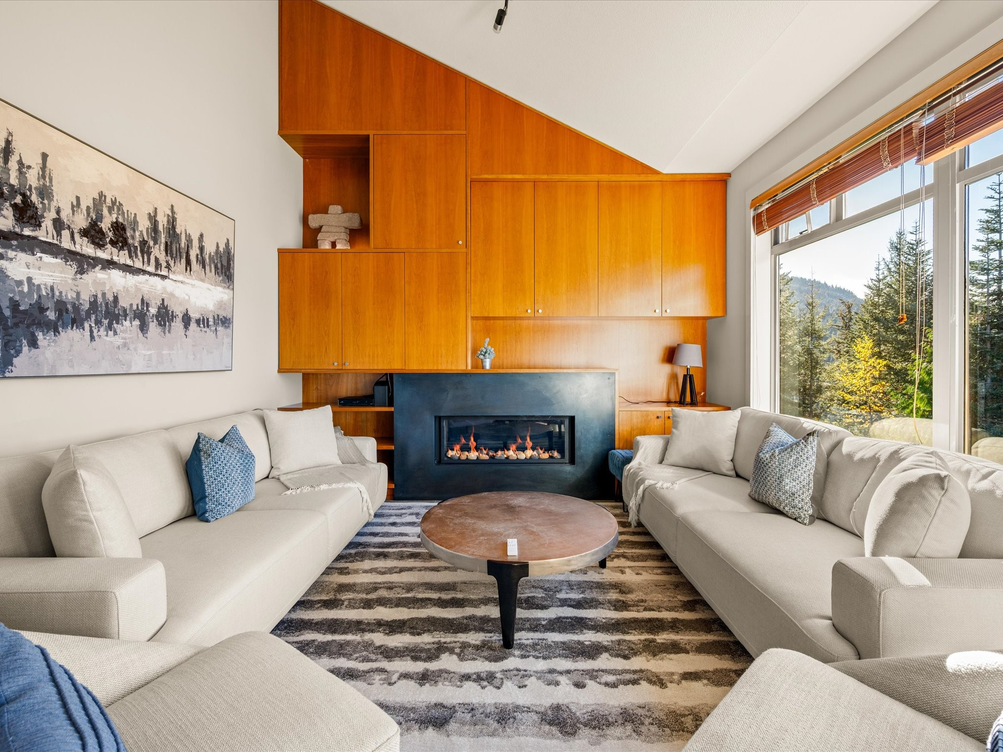 20-2301 Taluswood Place image 1