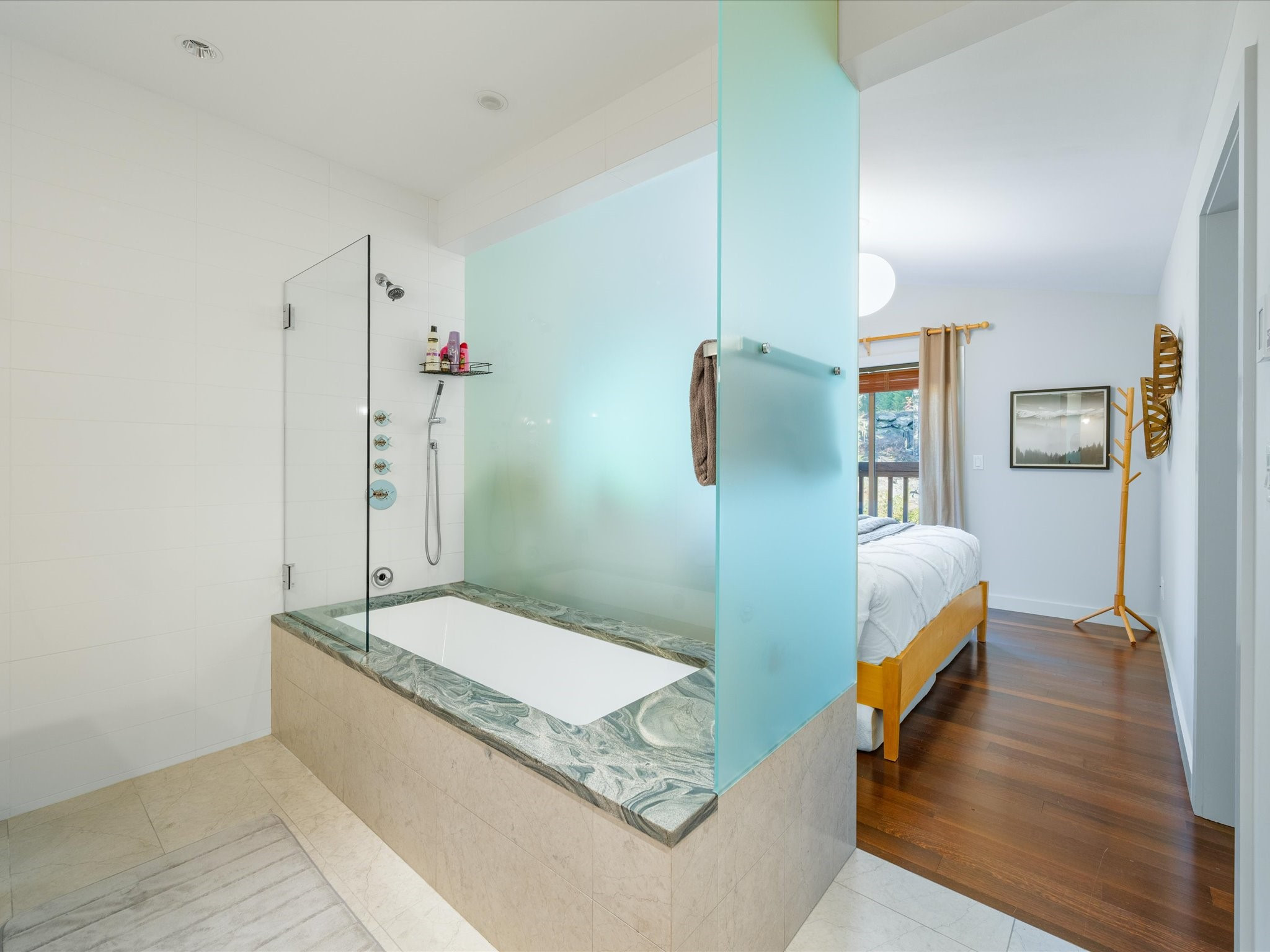 20-2301 Taluswood Place image 23