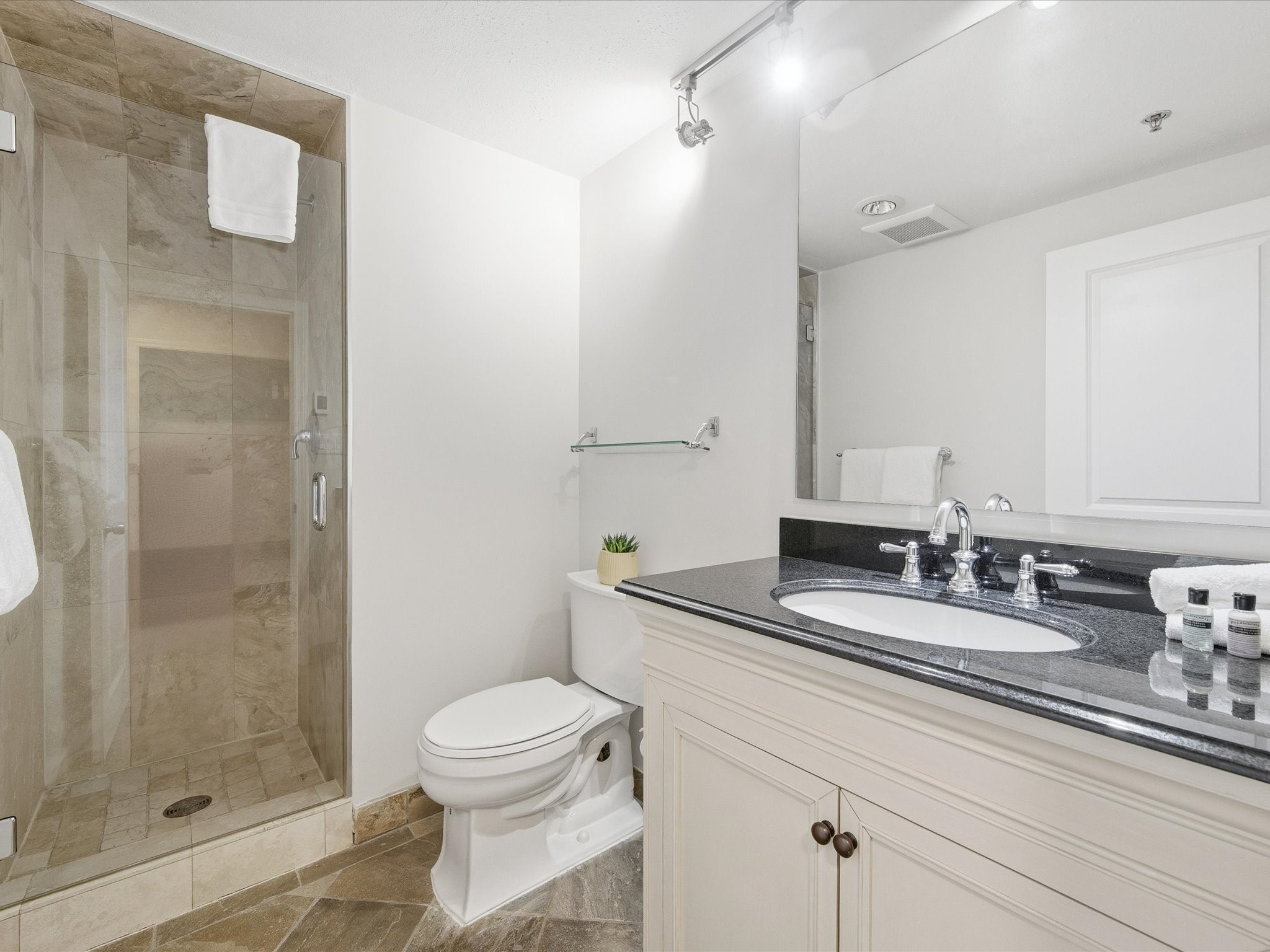 333-4905 Spearhead Place image 12