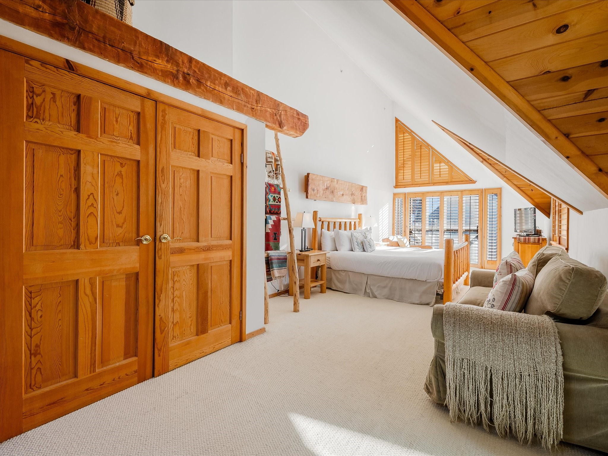 37-4700 Glacier Drive image 11