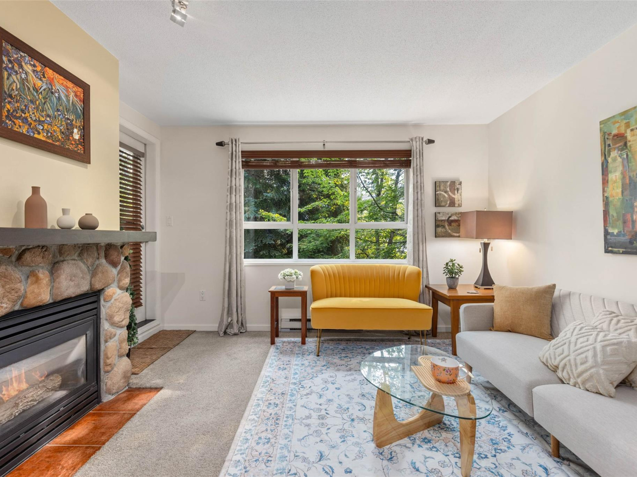 203-4314 Main Street image 1