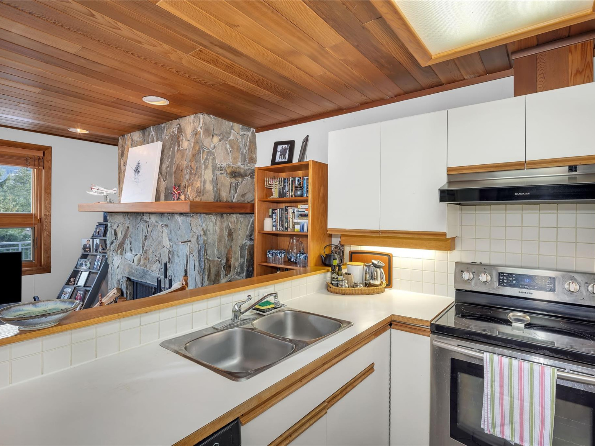 109-6117 Eagle Drive image 9