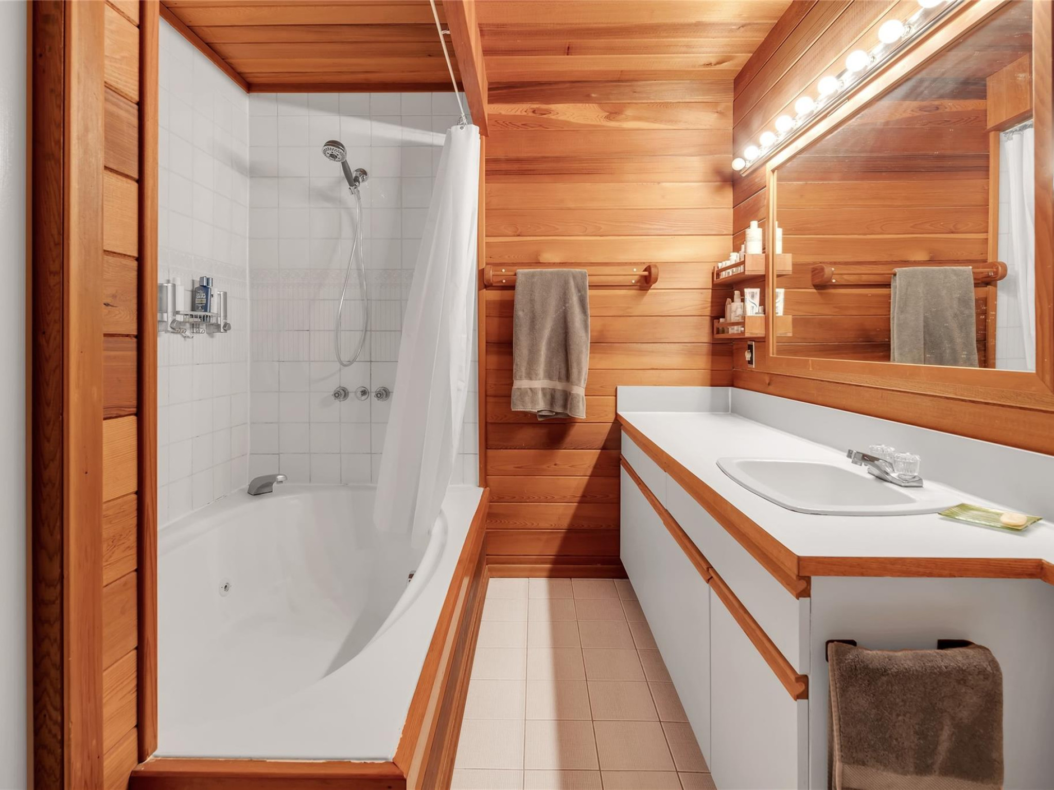 109-6117 Eagle Drive image 11