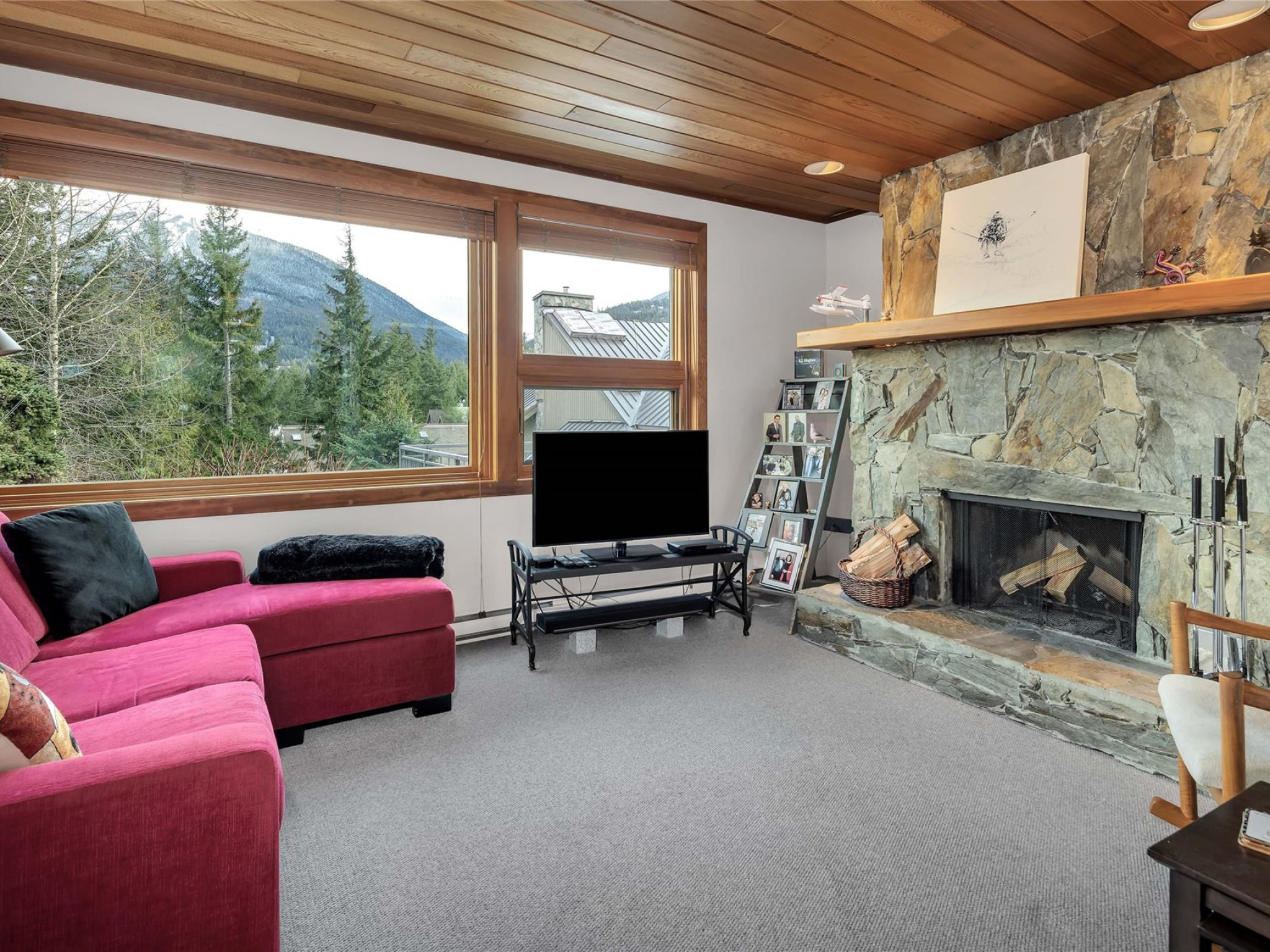 109-6117 Eagle Drive image 1